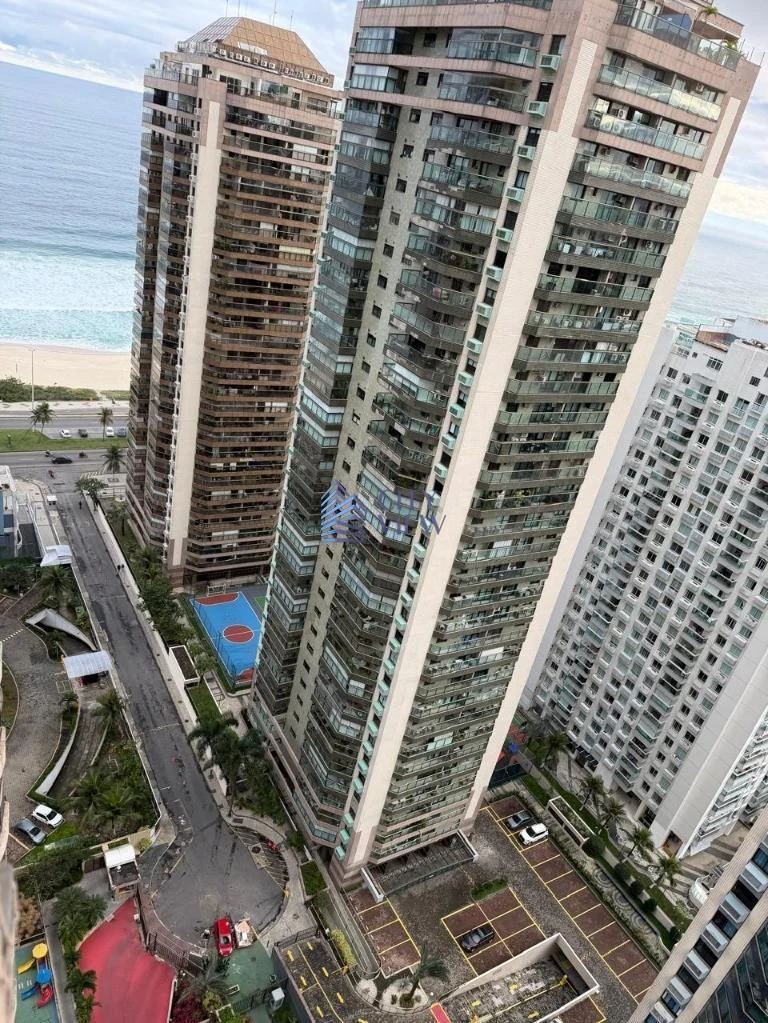 3-bedroom apartment with glass-enclosed balcony — photo 18