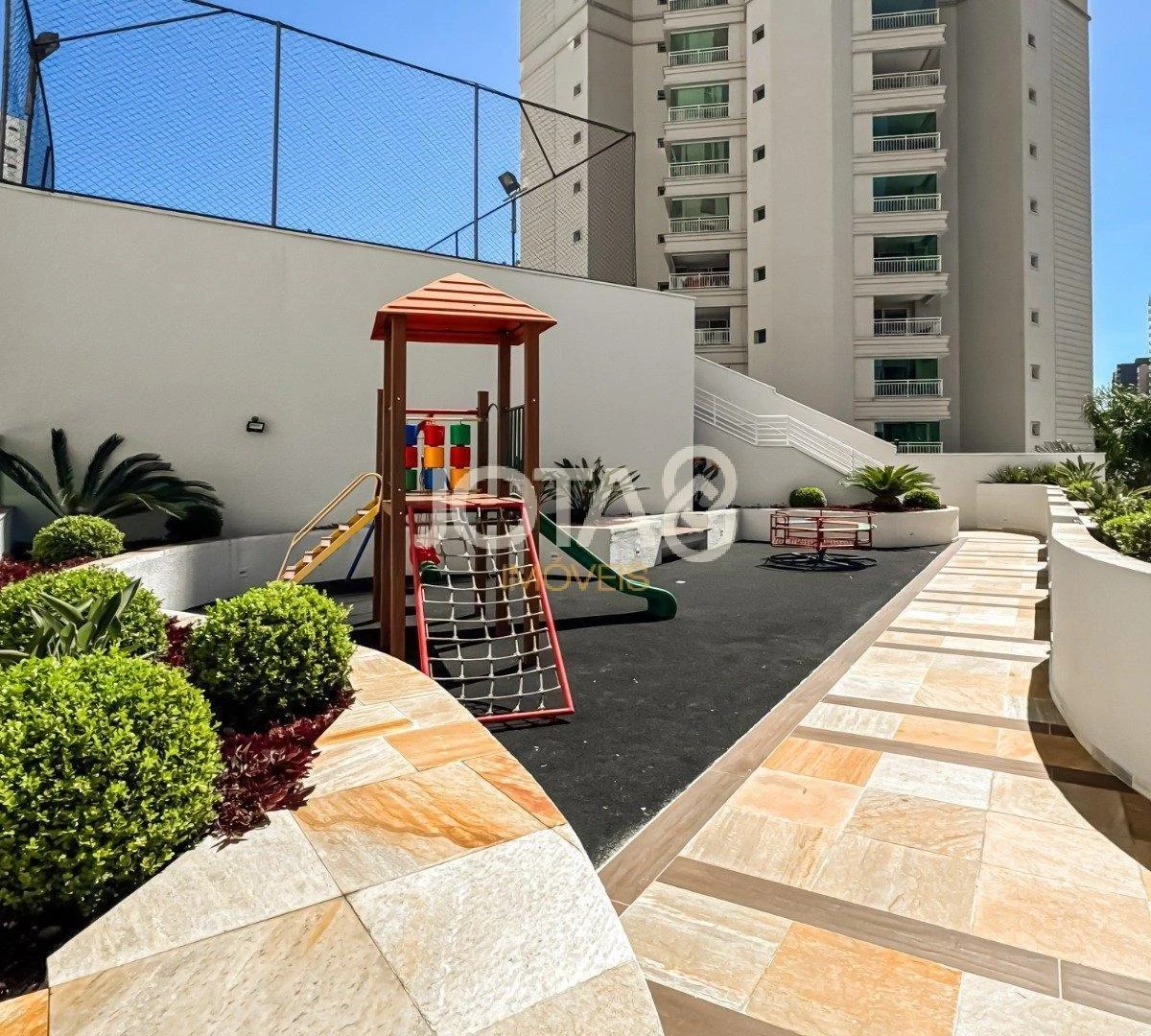 2-bedroom apartment in a building with a gym — photo 38