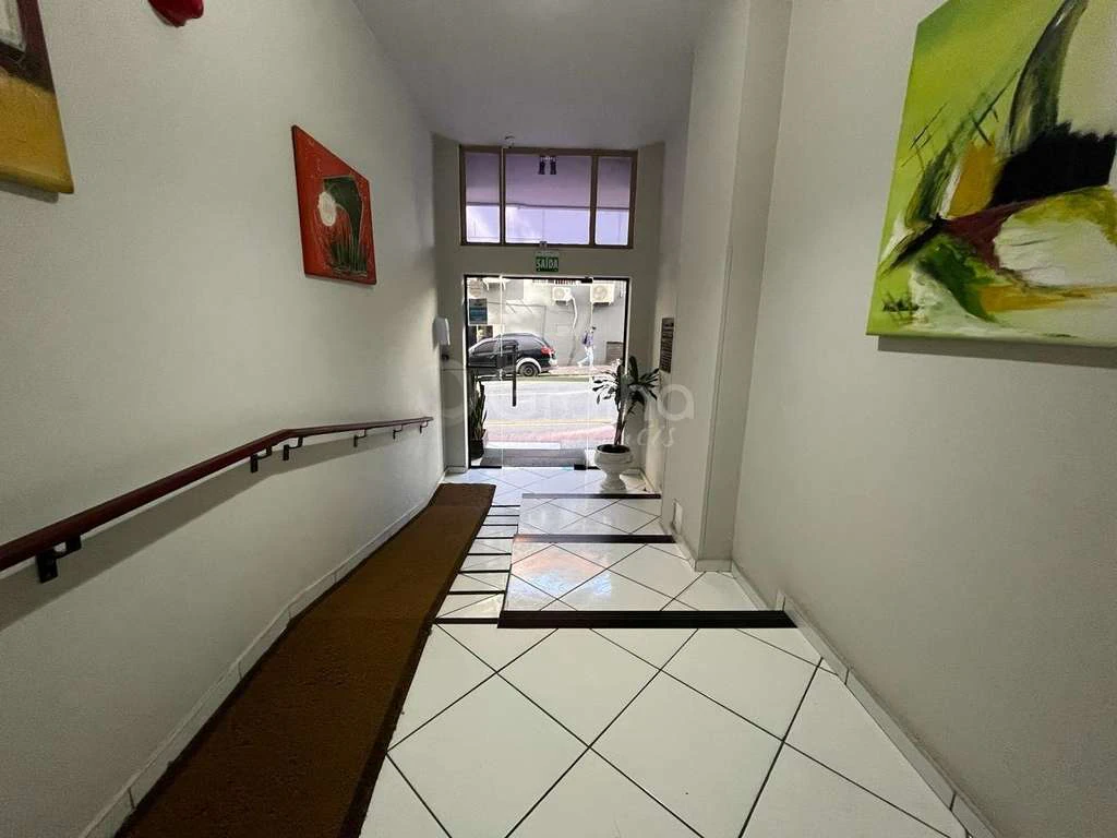 Apartamento de 1 dormitorio de 30 m² con cocina abierta — photo 4