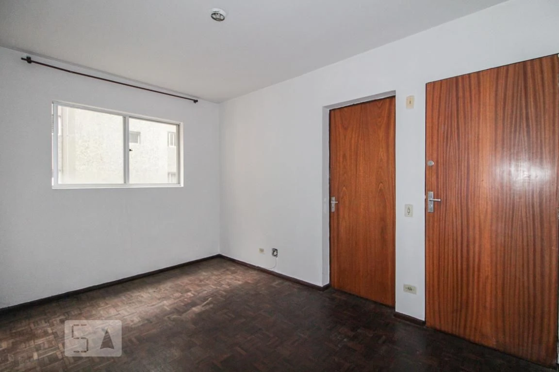 Деревянный пол или ламинат и 1 спальня: квартира 34 м² — photo 8