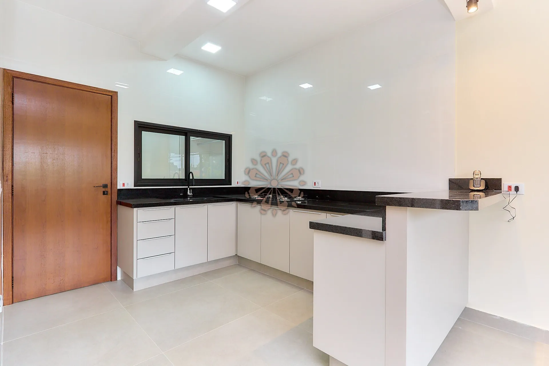 House with 4 bedrooms, 3 bathrooms and 3 parking spaces — photo 10