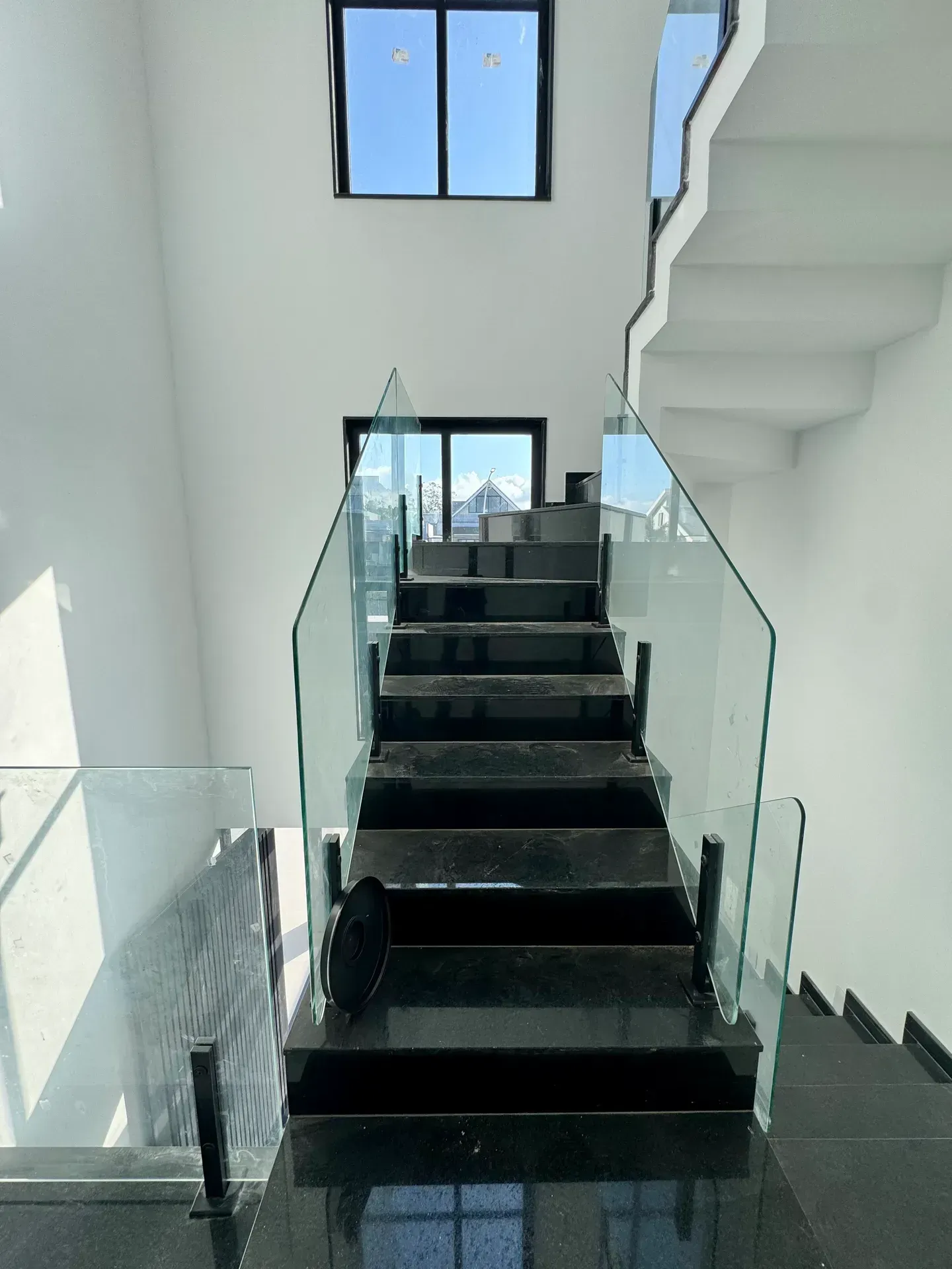 House with 5 bedrooms, 370 m² and 2 parking spots — photo 14