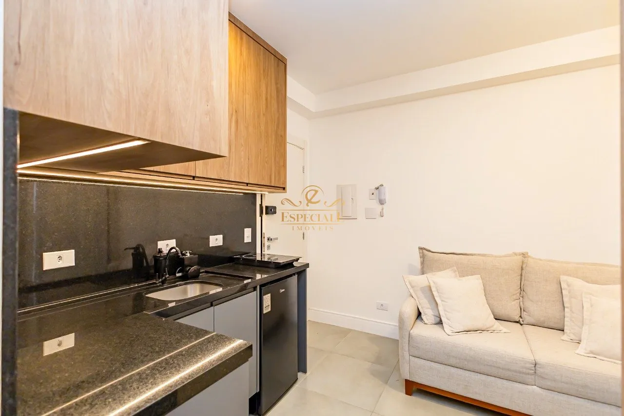 Furnished 1-bedroom apartment of 32 m² with balcony — photo 4