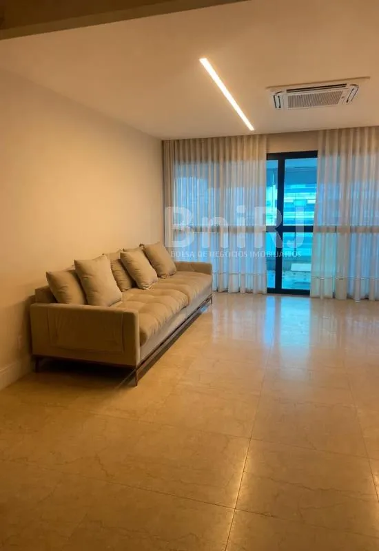 Furnished 190 m² apartment with 4 bedrooms and 4 parking — photo 58