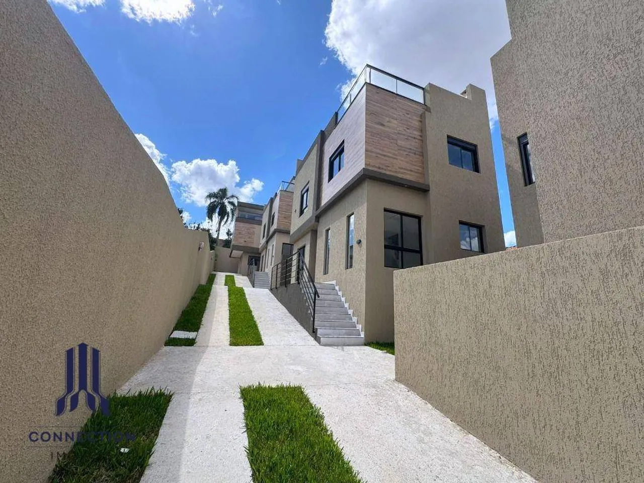 Unfurnished house with 3 bedrooms and private garden