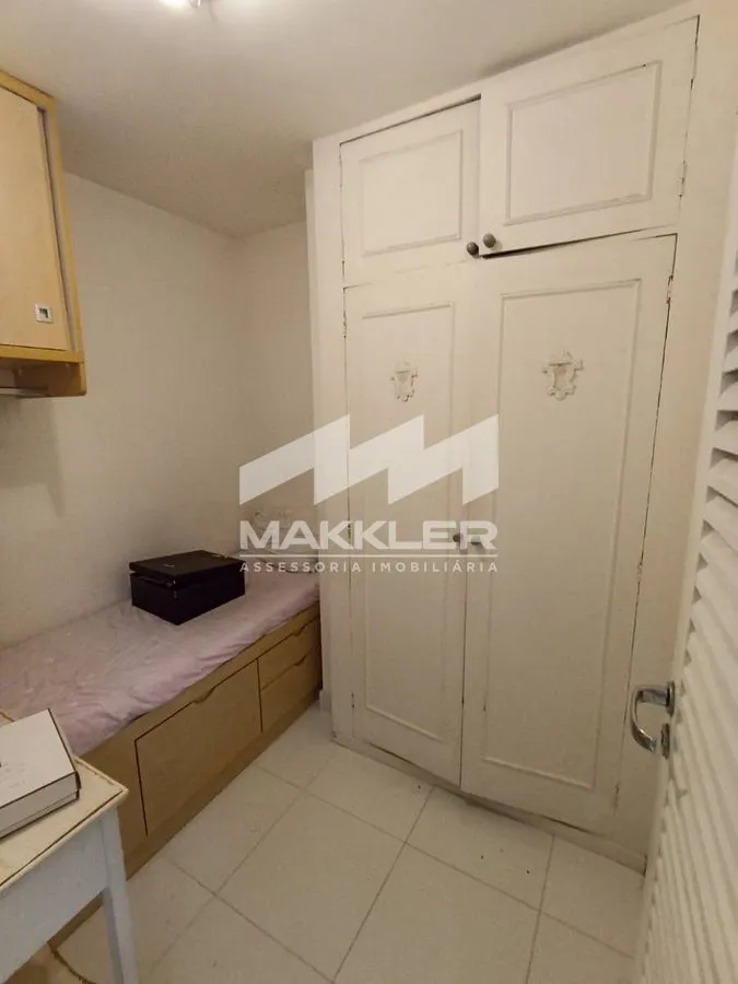 Apartment with 4 bedrooms and 4 bathrooms — photo 36