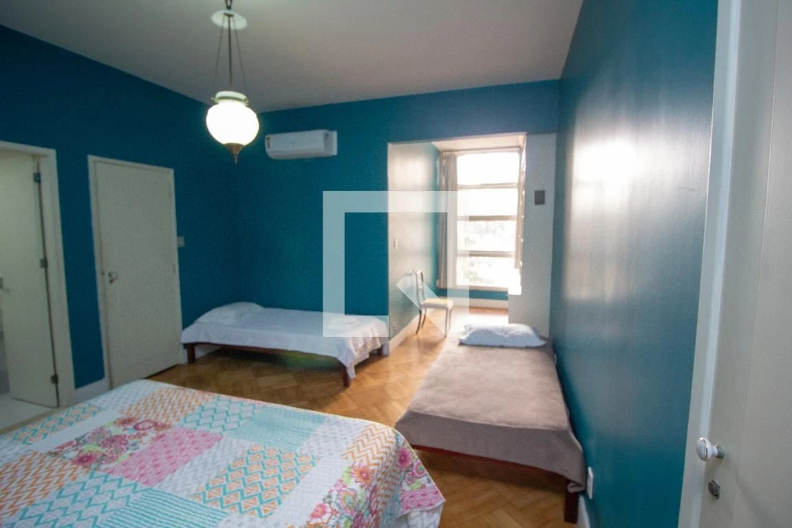 Furnished apartment with 3 bedrooms and 5 bathrooms — photo 37