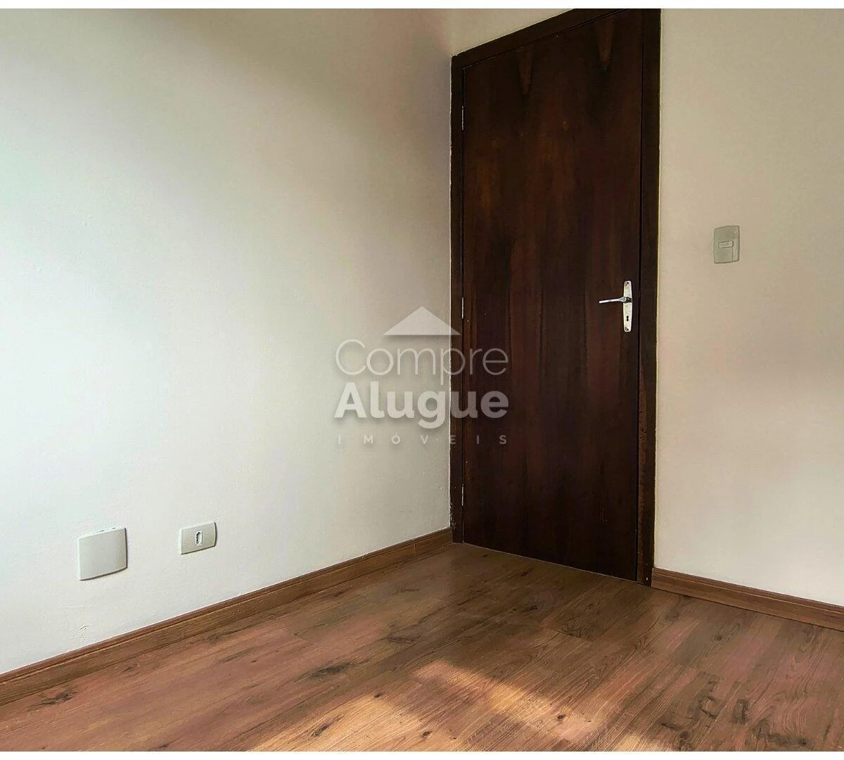 3-bedroom apartment in a building with a gym — photo 20