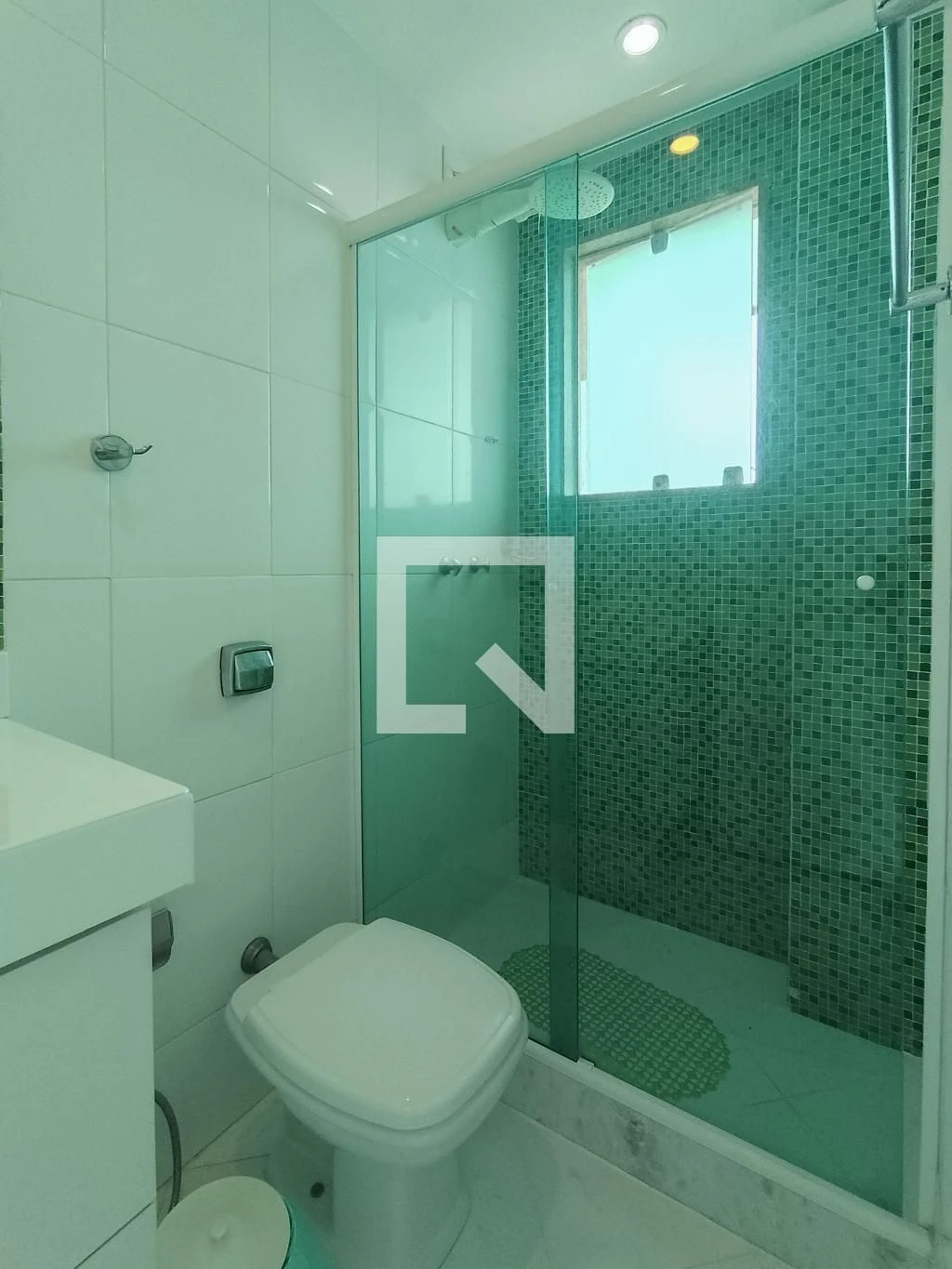460 m² house with a water view and a private pool — photo 49