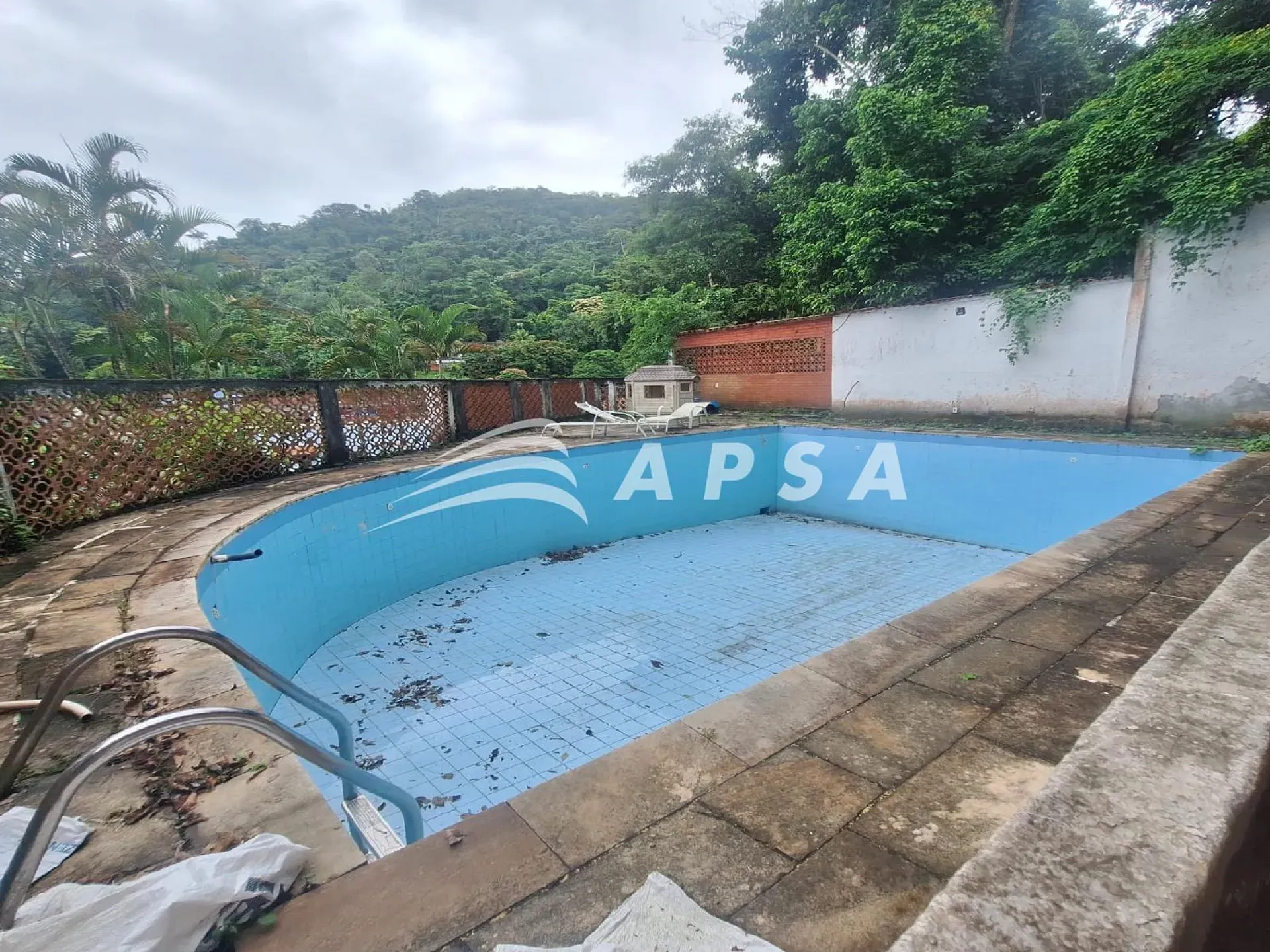 Casa sem mobília com 5 quartos e 625 m² construída — photo 32