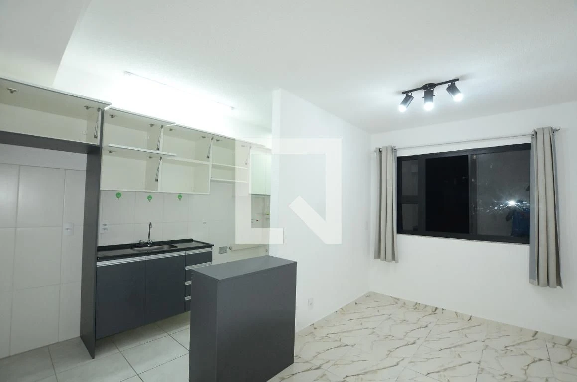 Unfurnished 2-bedroom apartment with 1 parking spot — photo 2