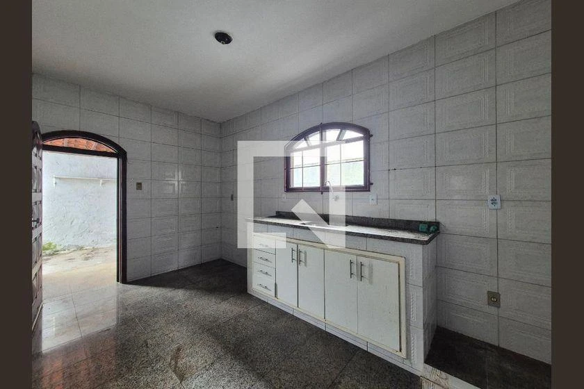 Casa de 3 quartos com espaço de home office, Vargem Pequena
