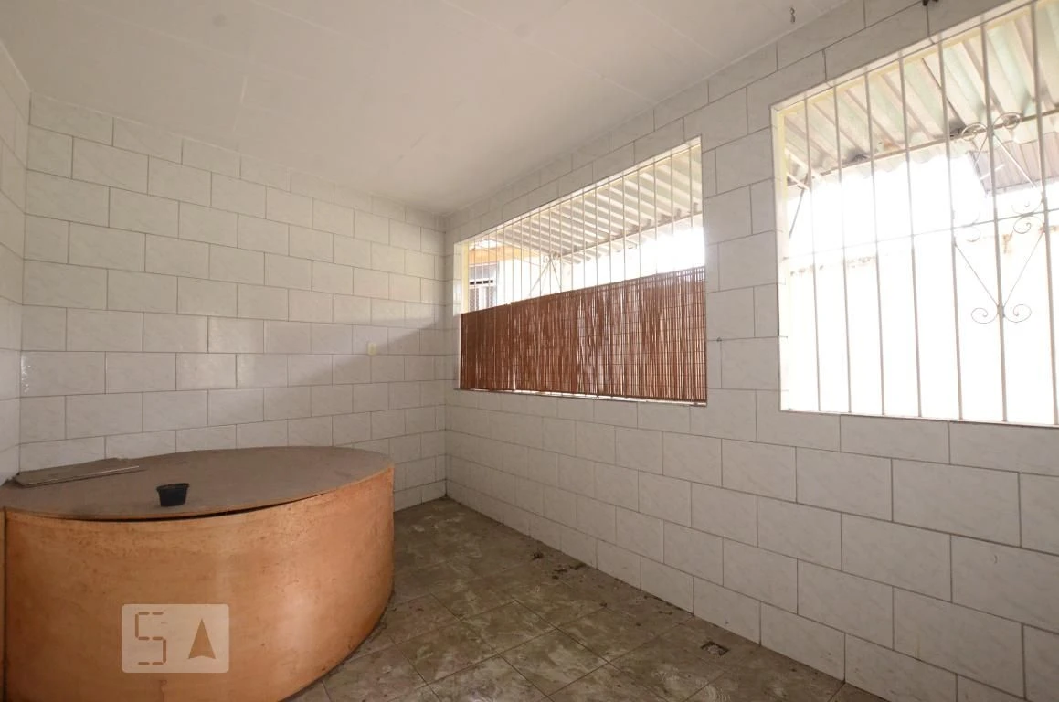 Casa sem mobília com 2 quartos, quintal e varanda — photo 26
