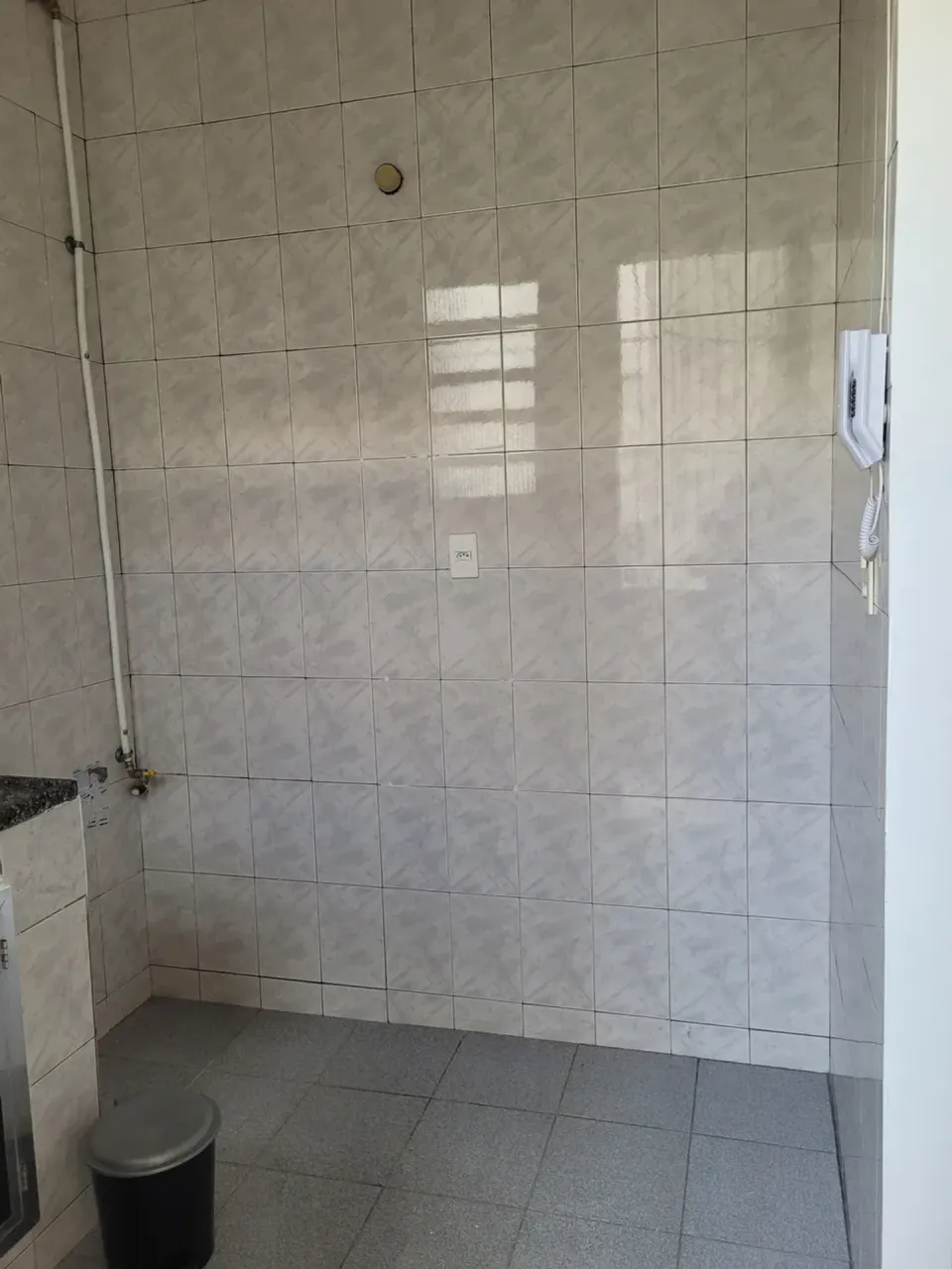 Apartamento com 2 quartos e cozinha separada — photo 2
