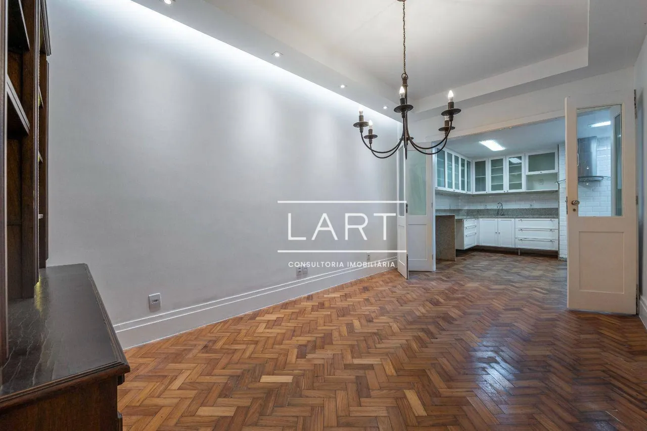 4-bedroom apartment with 5 bathrooms, 210 m² — photo 8