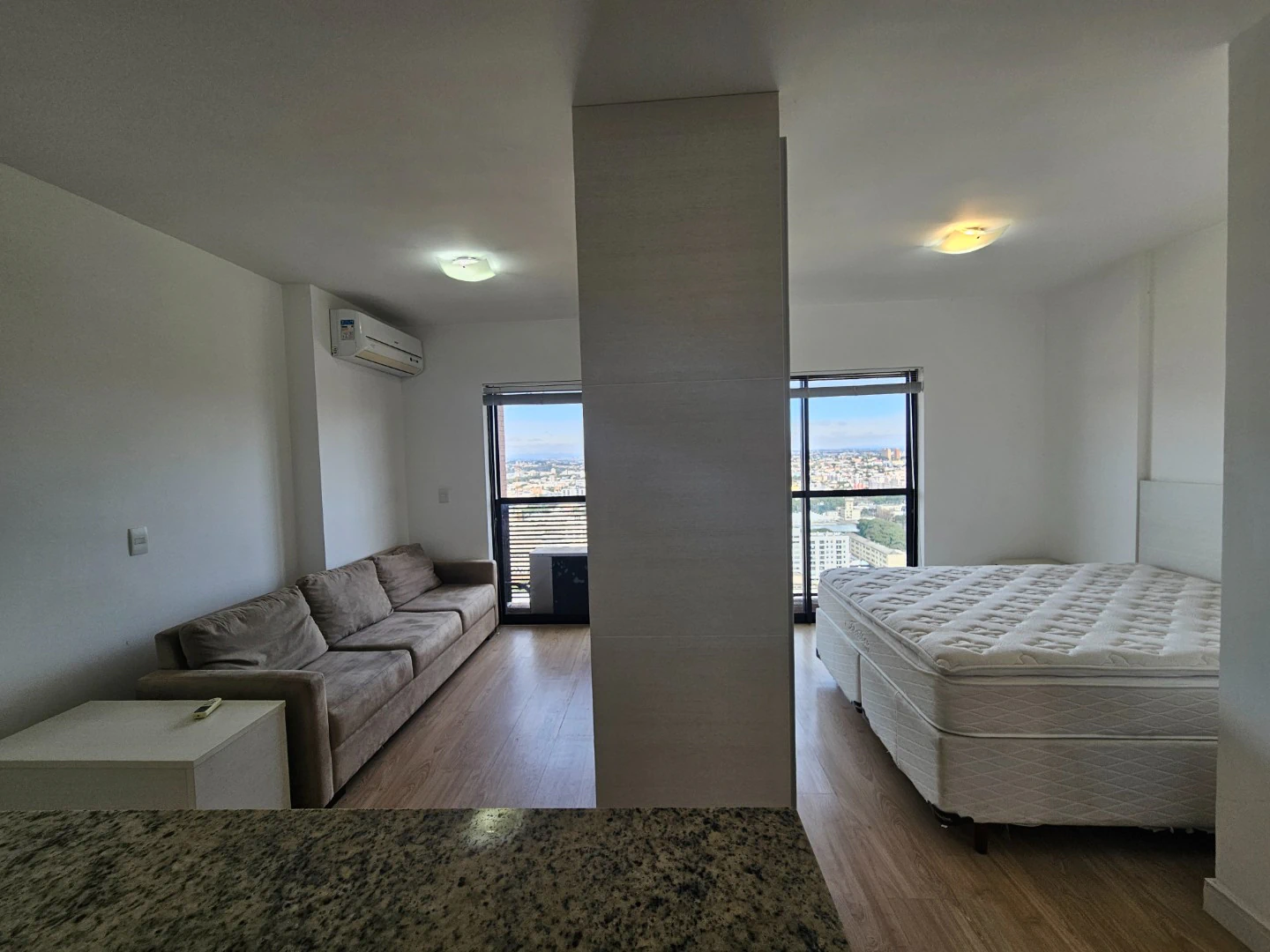 40 m² studio with air conditioning and high floor
