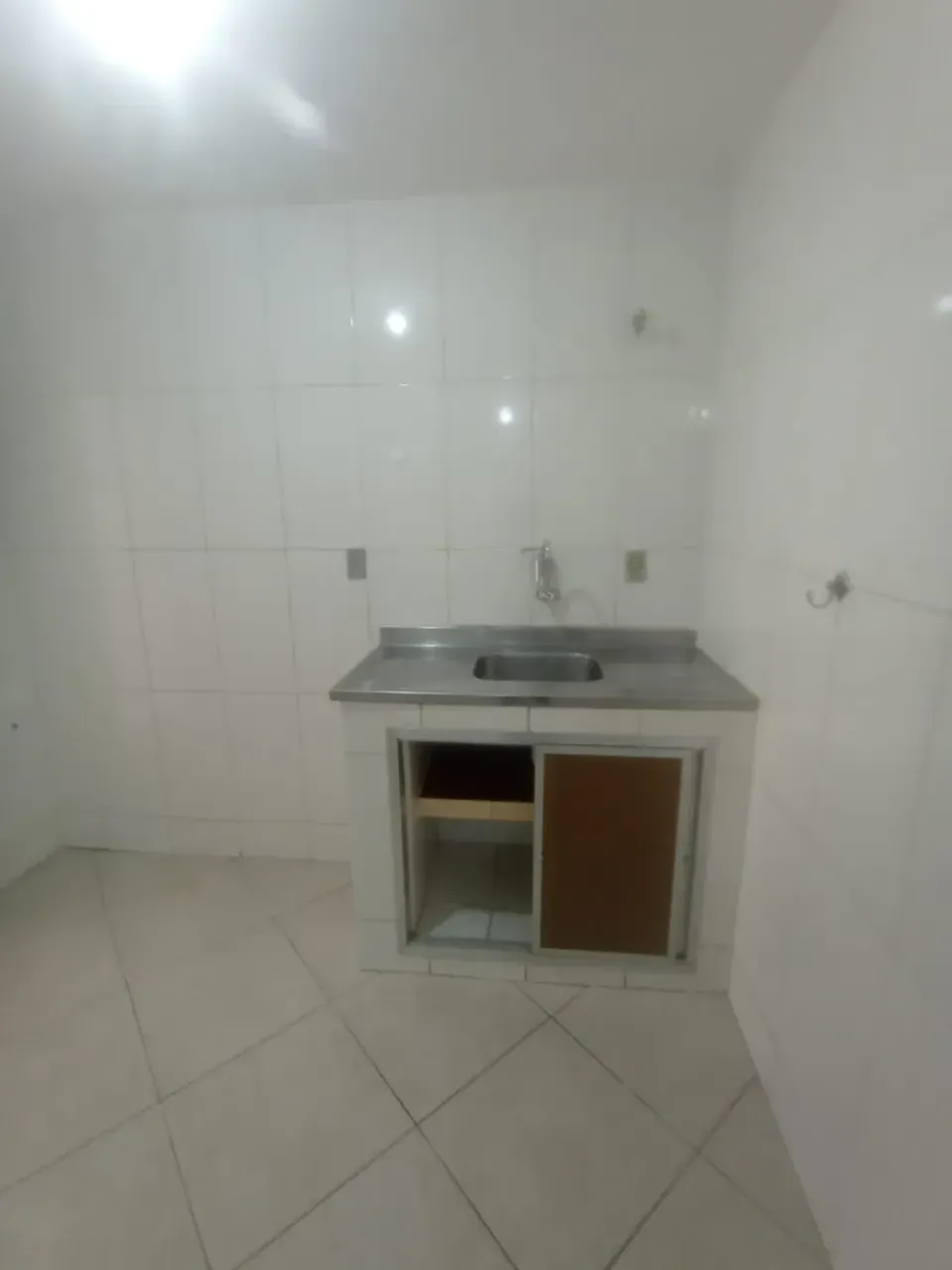 Casa de vila com 2 quartos e banheiro com box de vidro — photo 3