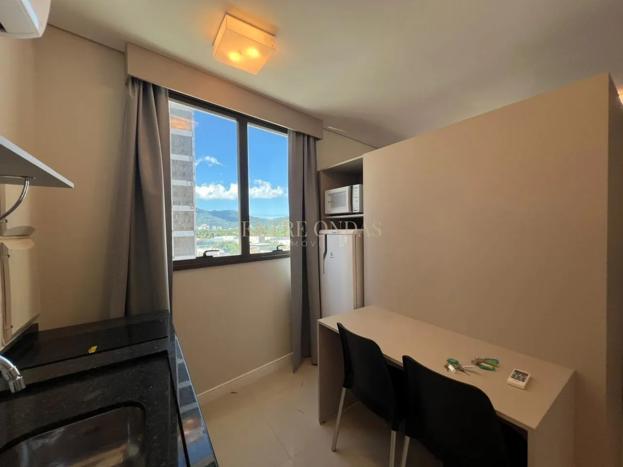 Furnished studio in a building with a coworking space — photo 10