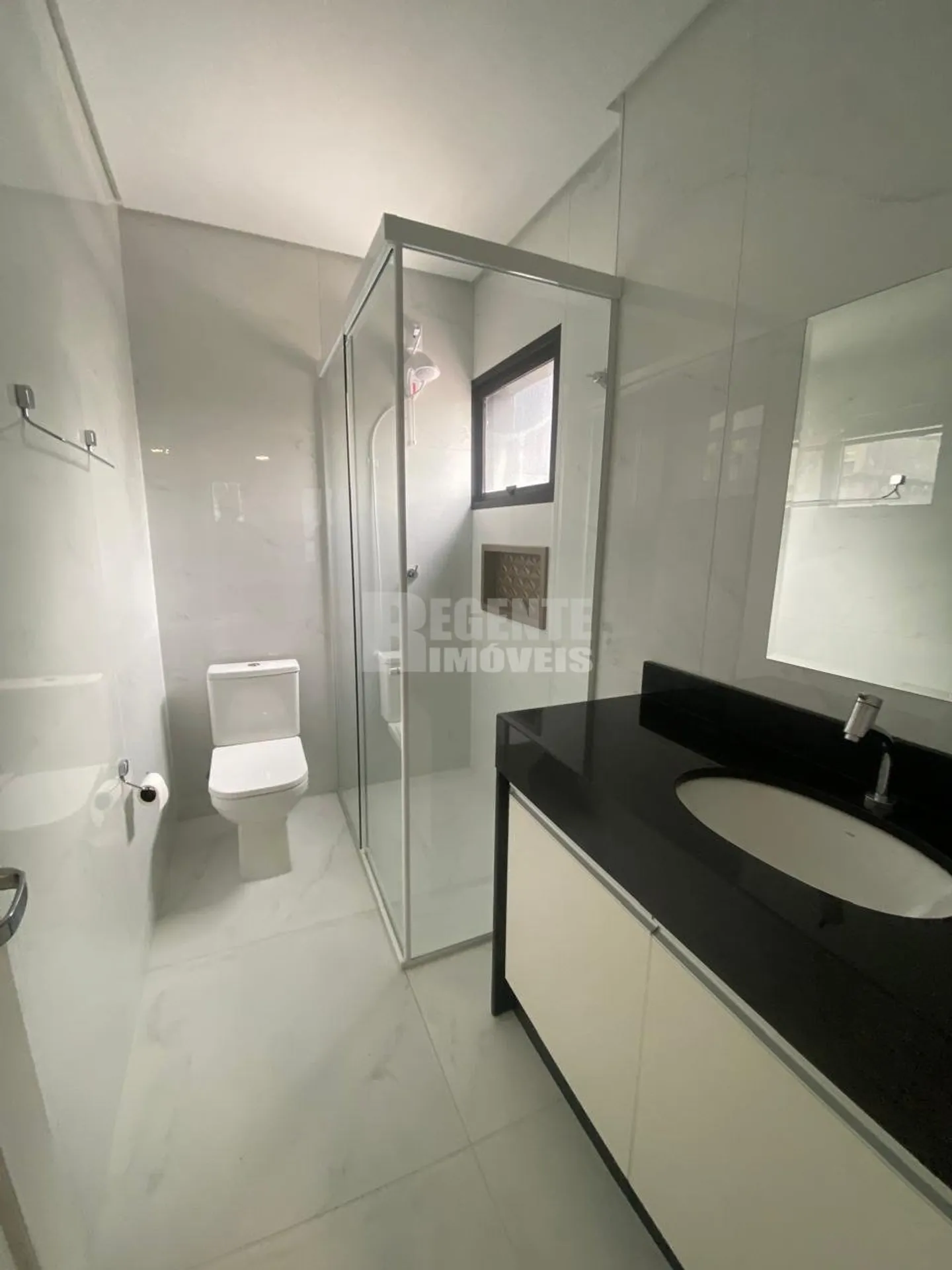 Apartamento amueblado de 1 dormitorio y cocina integrada — photo 9