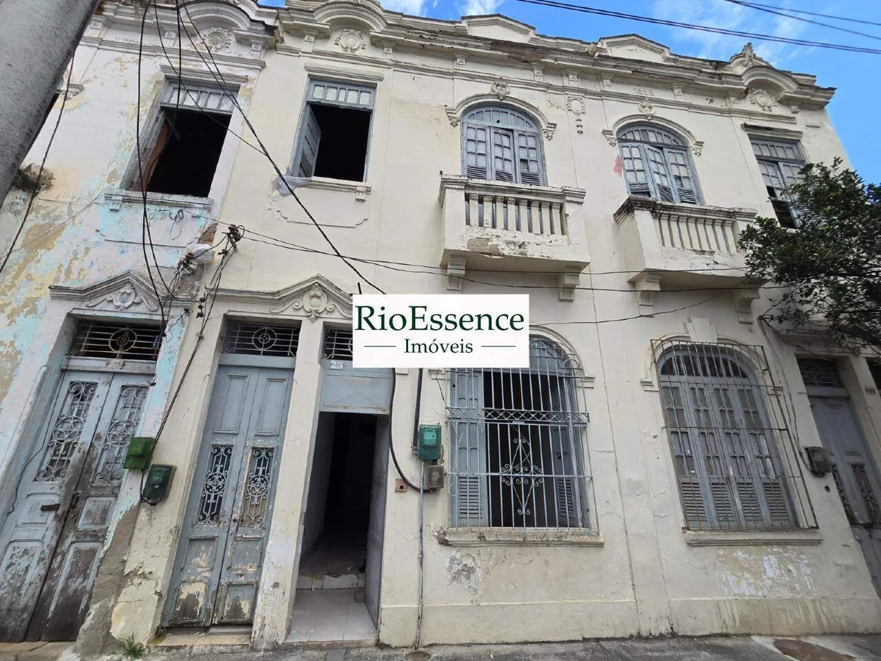 Casa de calle con 5 dormitorios y área de BBQ compartida — photo 9