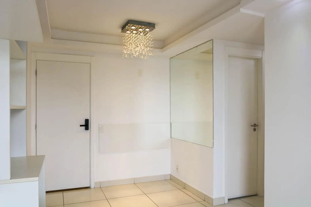 Balcony with a grill in a 2-bedroom apartment, 60 m² — photo 63