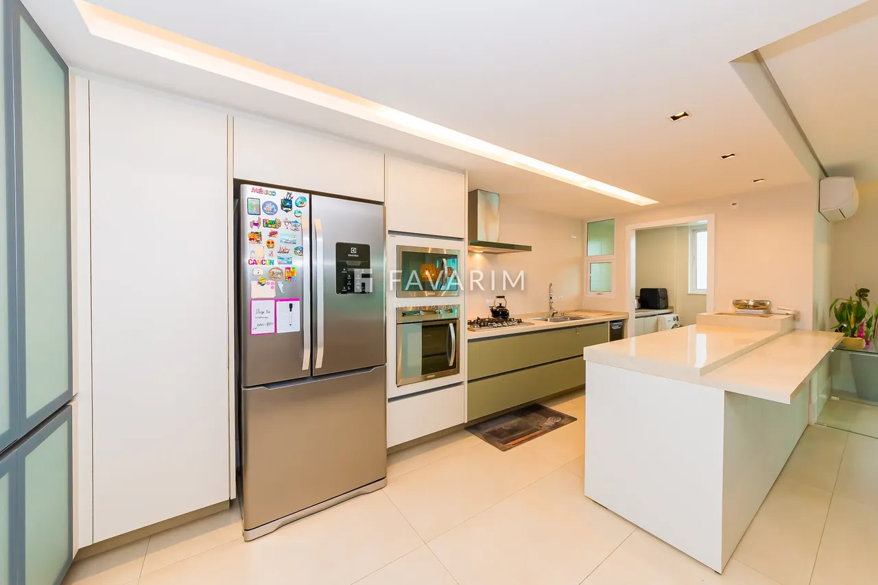 Furnished duplex apartment with an enclosed balcony — photo 5