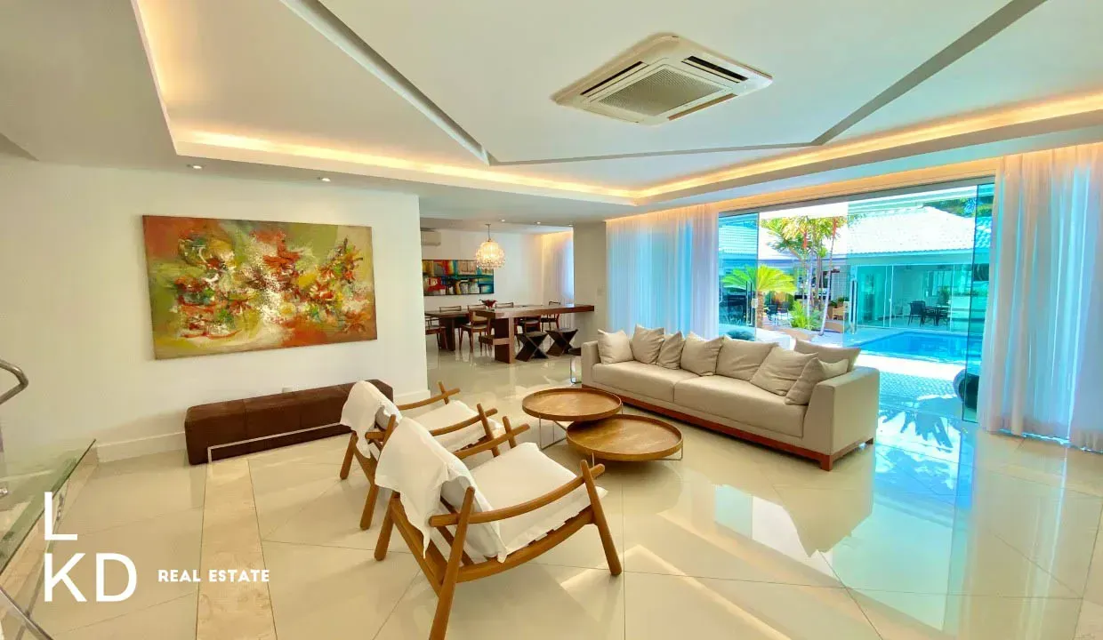 Unfurnished house with 5 bedrooms and 5 bathrooms — photo 2