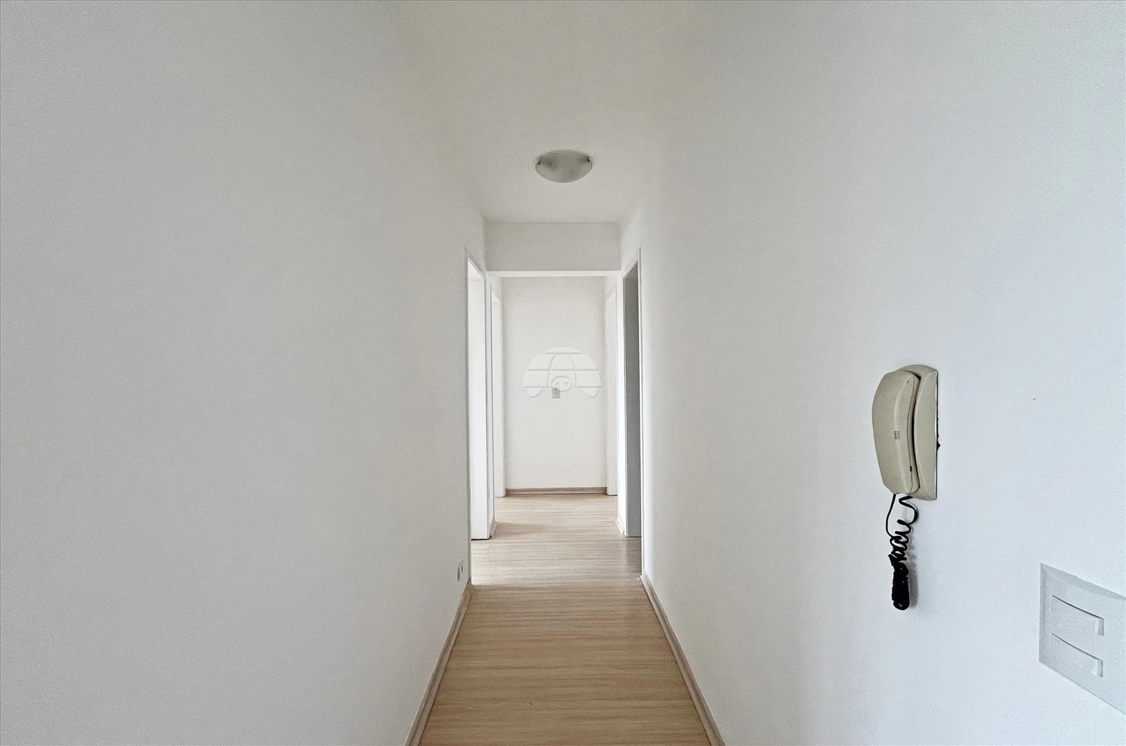 Apartment, 59 m², with wood or laminate floors — photo 11