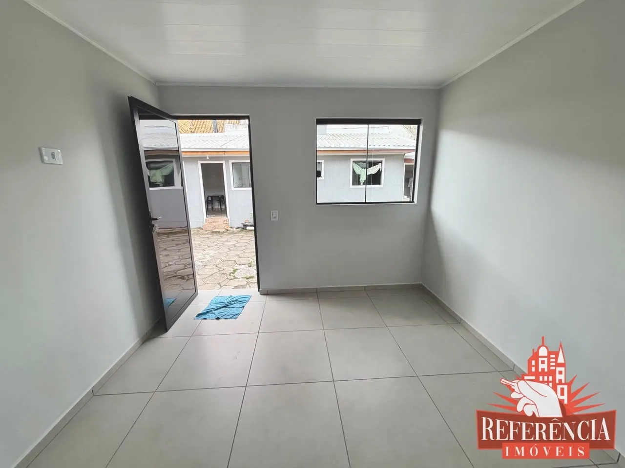 Single-level house with 2 bedrooms and 1 bathroom — photo 3