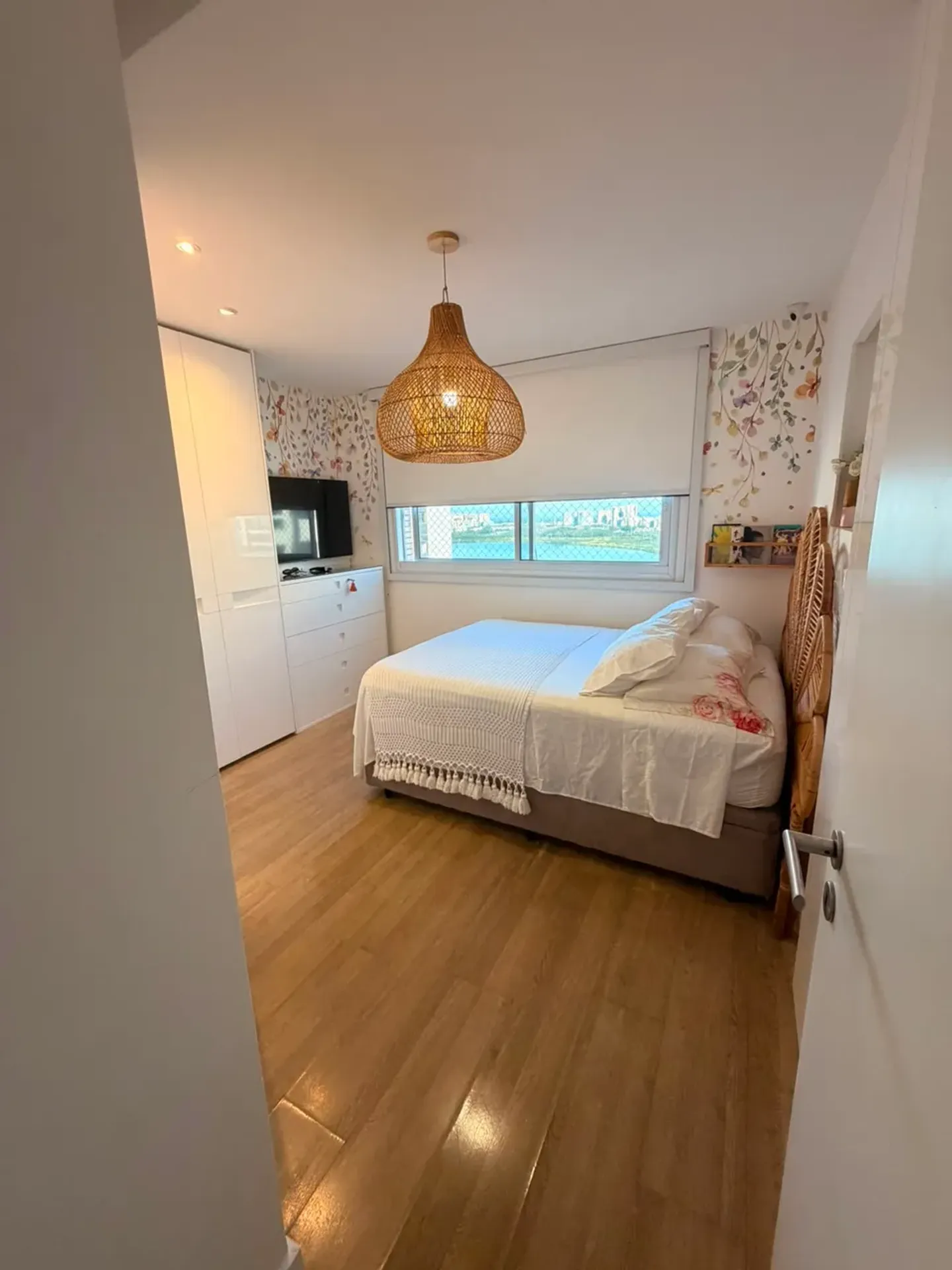 Furnished 115 m² apartment with 3 bedrooms and 3 baths — photo 30