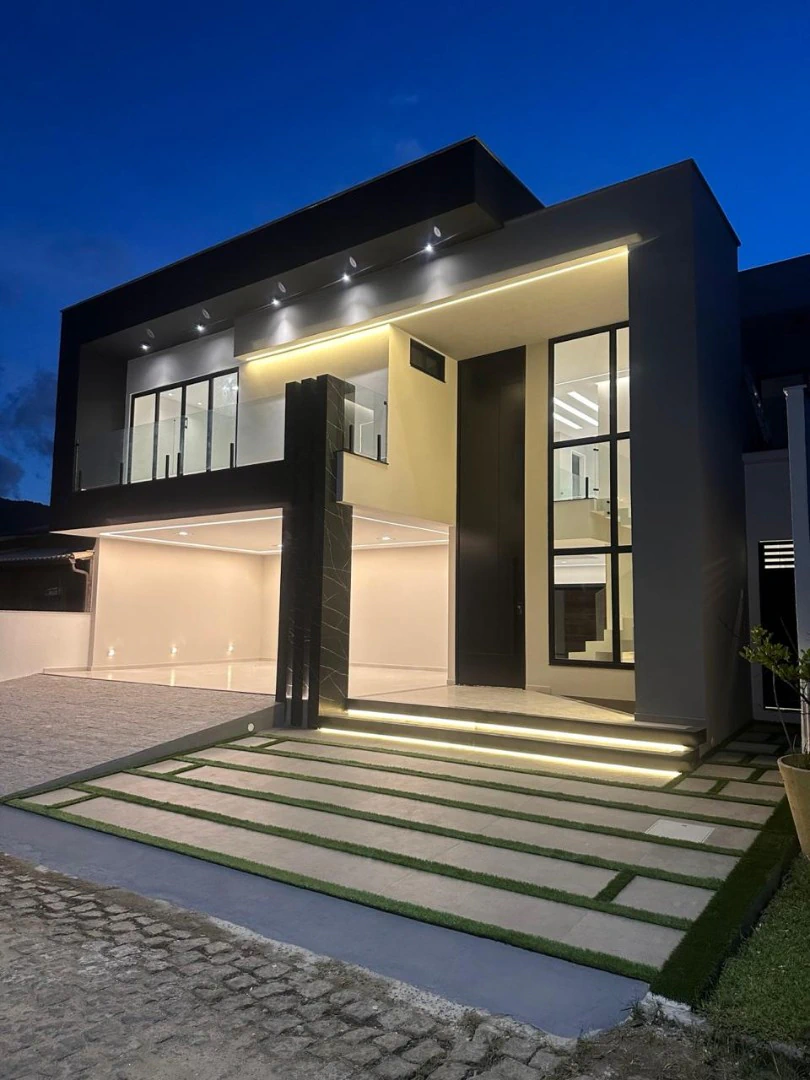 5-bedroom house with open-plan kitchen and 3 parking spaces — photo 7