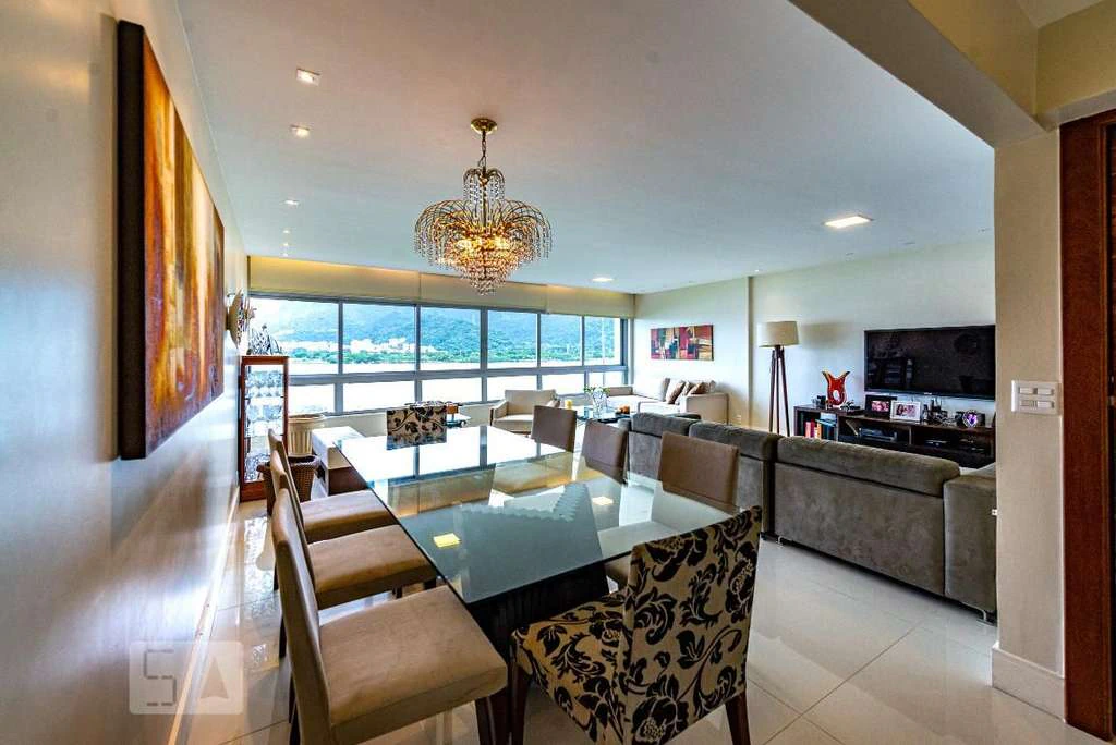 Rental apartment with 4 bedrooms and 200 m² — photo 11