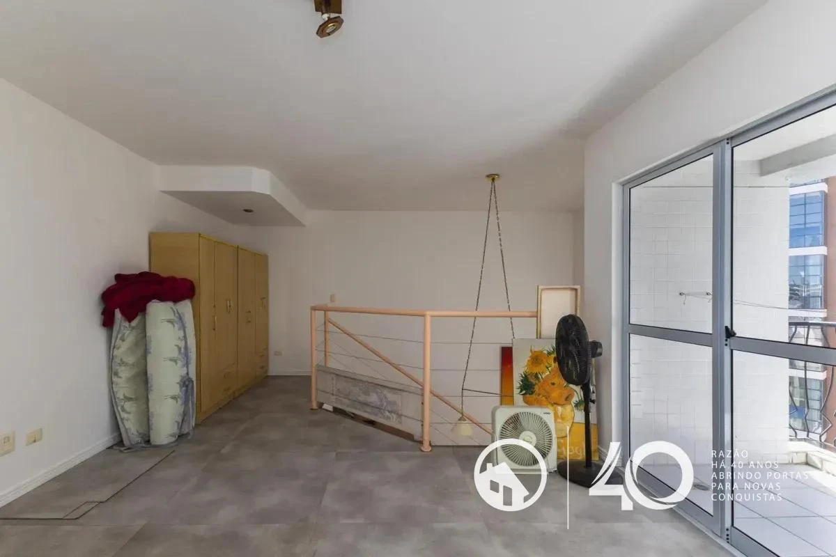 Furnished apartment, 67 m², with a glass-enclosed balcony — photo 16