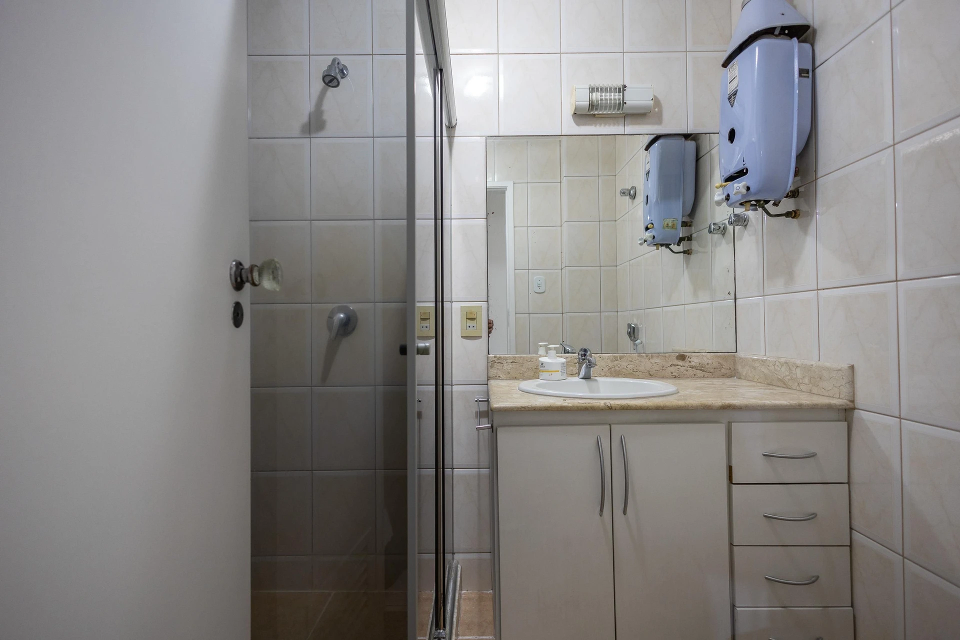 3-bedroom apartment with a park view — photo 32