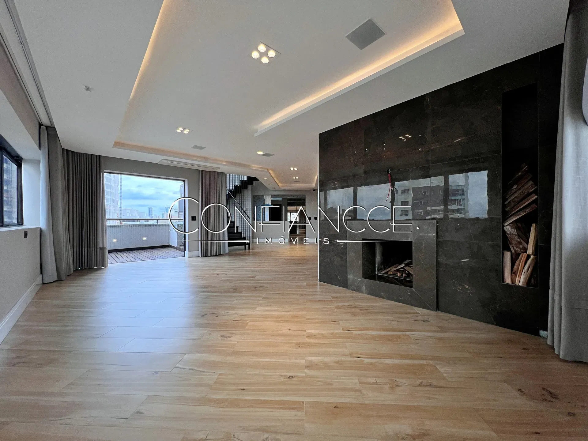 Apartamento de 463 m² con 3 suites y 4 plazas — photo 5
