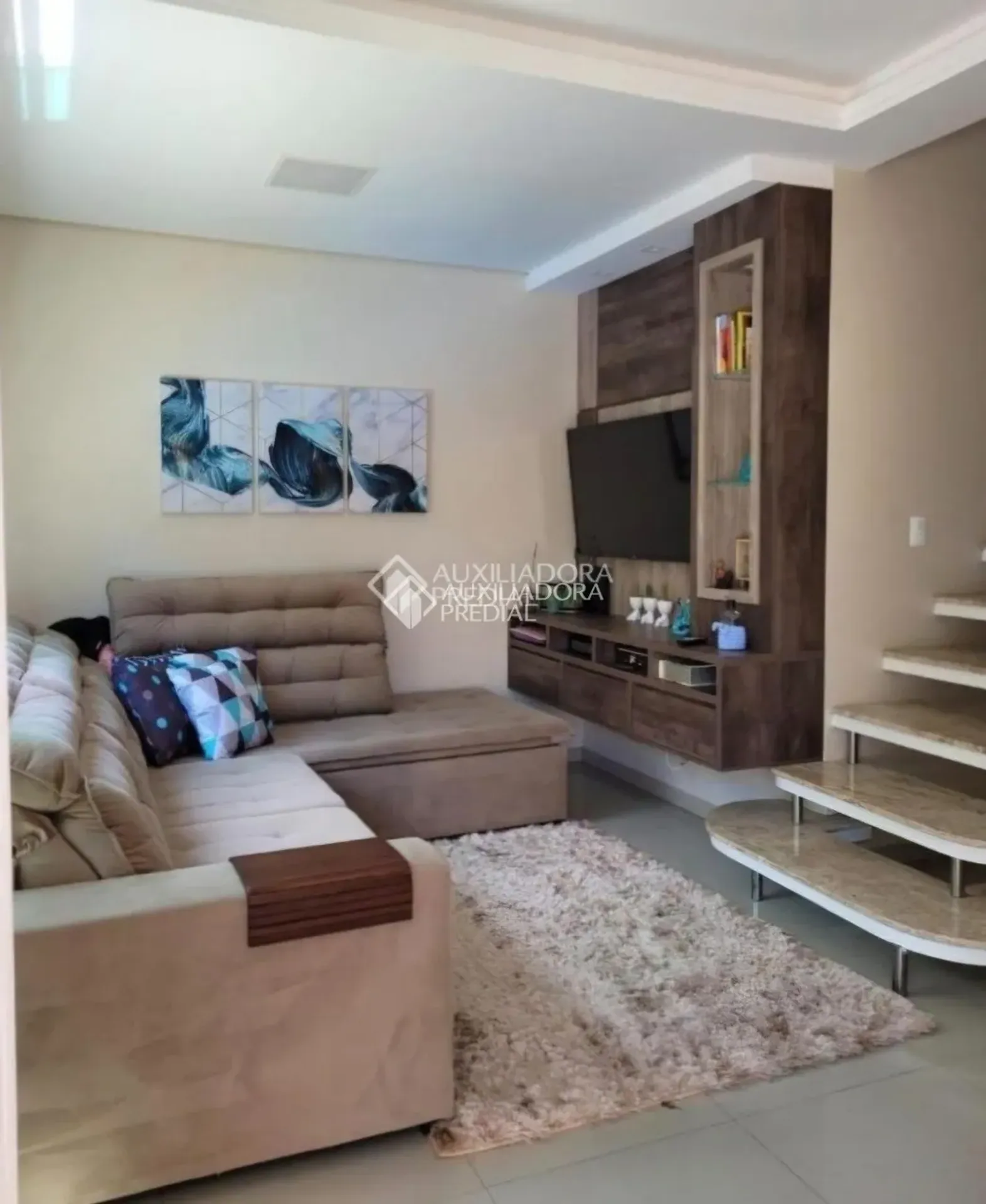 Furnished 3-bedroom house with private garden and BBQ