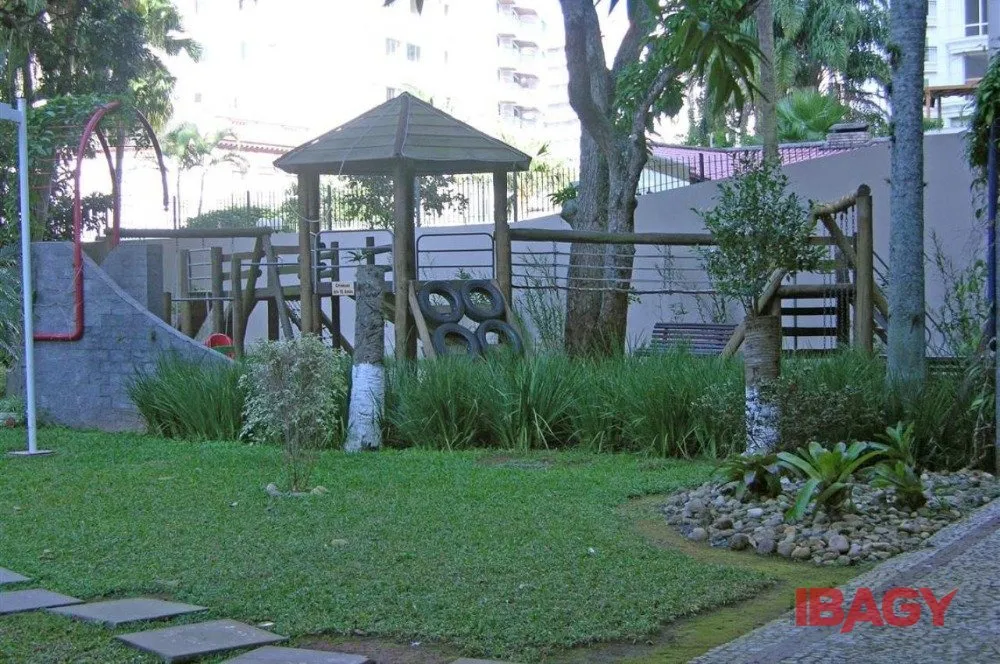 Furnished 3-bedroom apartment with integrated kitchen — photo 24