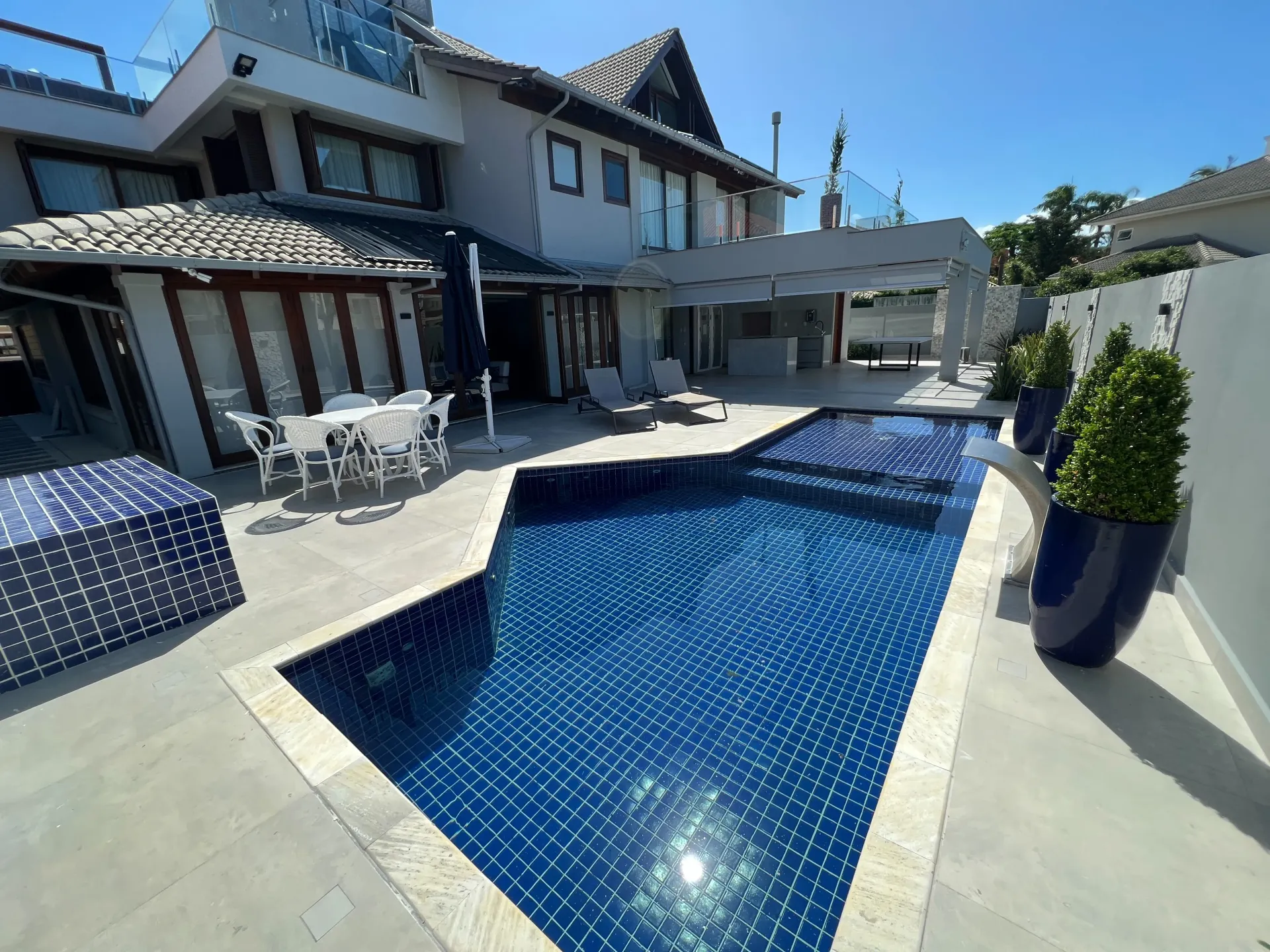 Casa para aluguel com 7 suítes e piscina compartilhada — photo 54