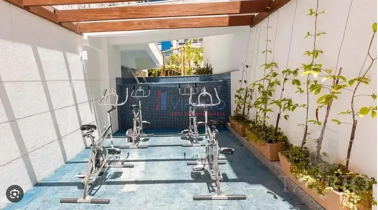 Apartment with 5 bedrooms and 2 bathrooms plus a balcony — photo 6