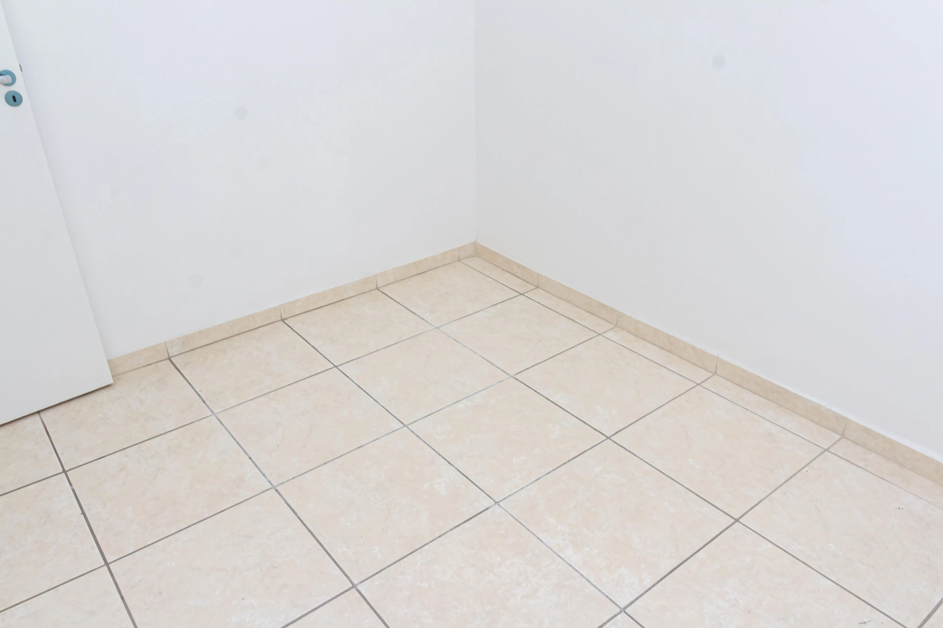 2-bedroom apartment with private garden — photo 45