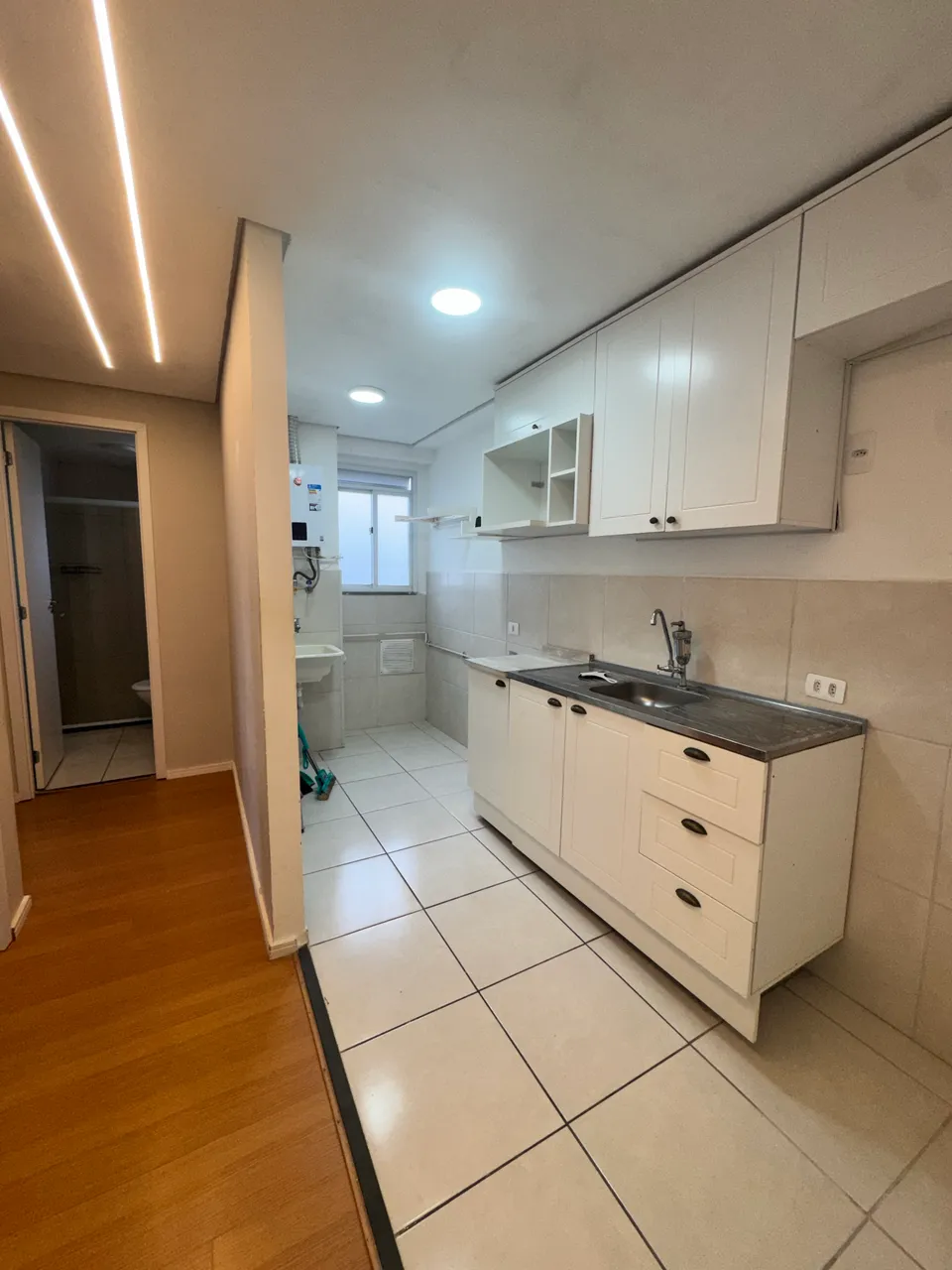 Home office in a 2-bedroom apartment, 43 m² — photo 2