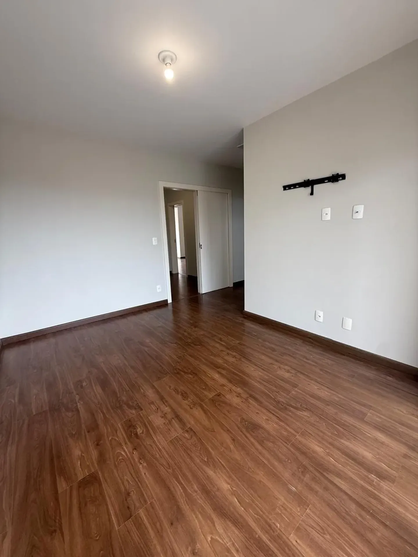 Furnished house, 263 m², with a water view — photo 32
