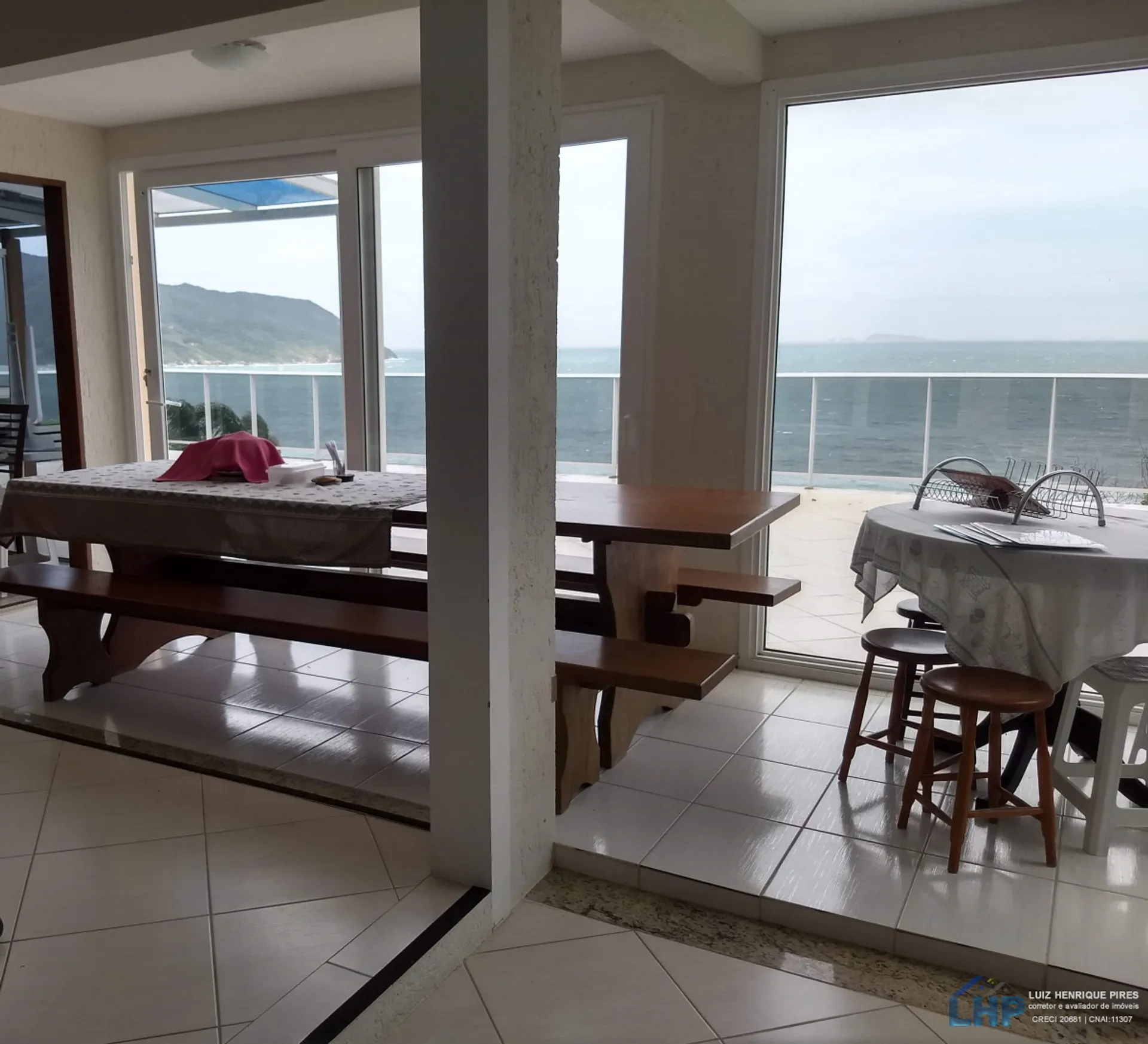 5-bedroom house with a water view in Florianópolis — photo 24