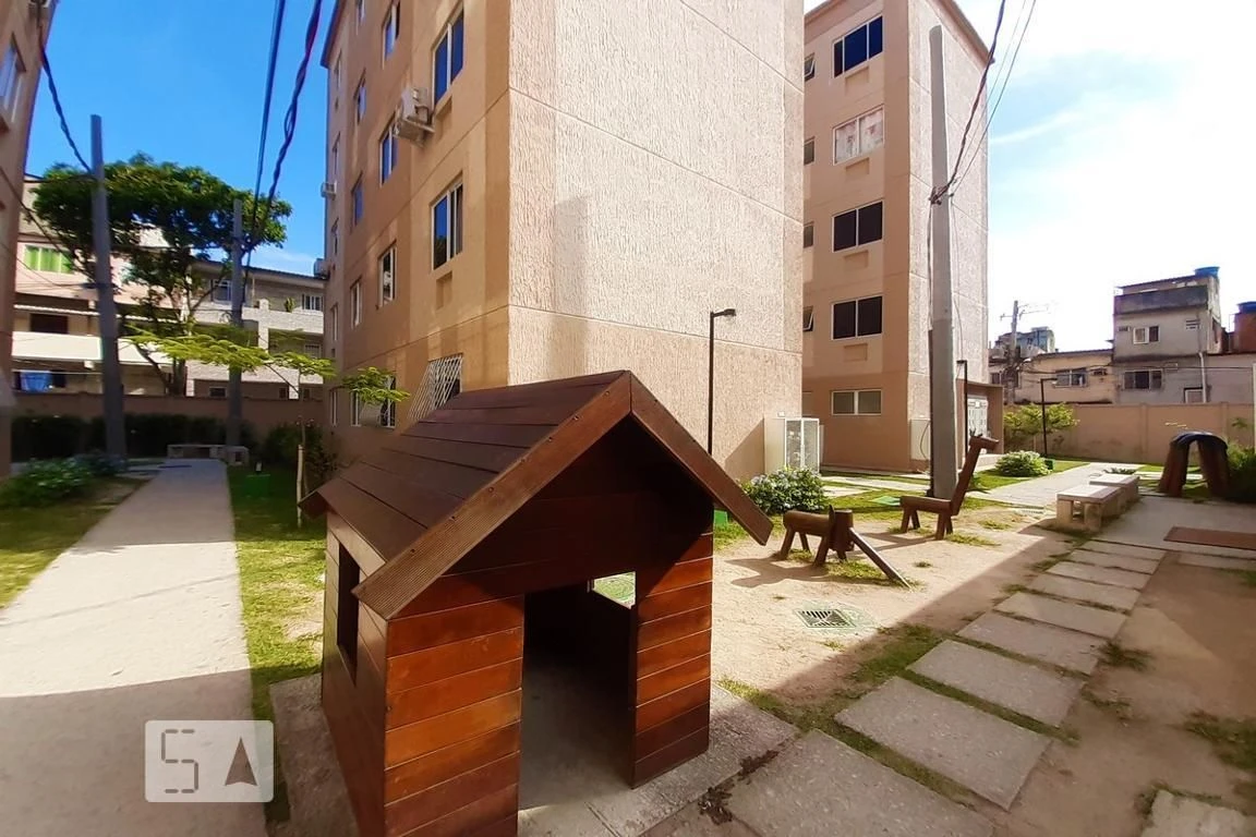 Balcony with a grill in a 2-bedroom apartment, 45 m² — photo 17
