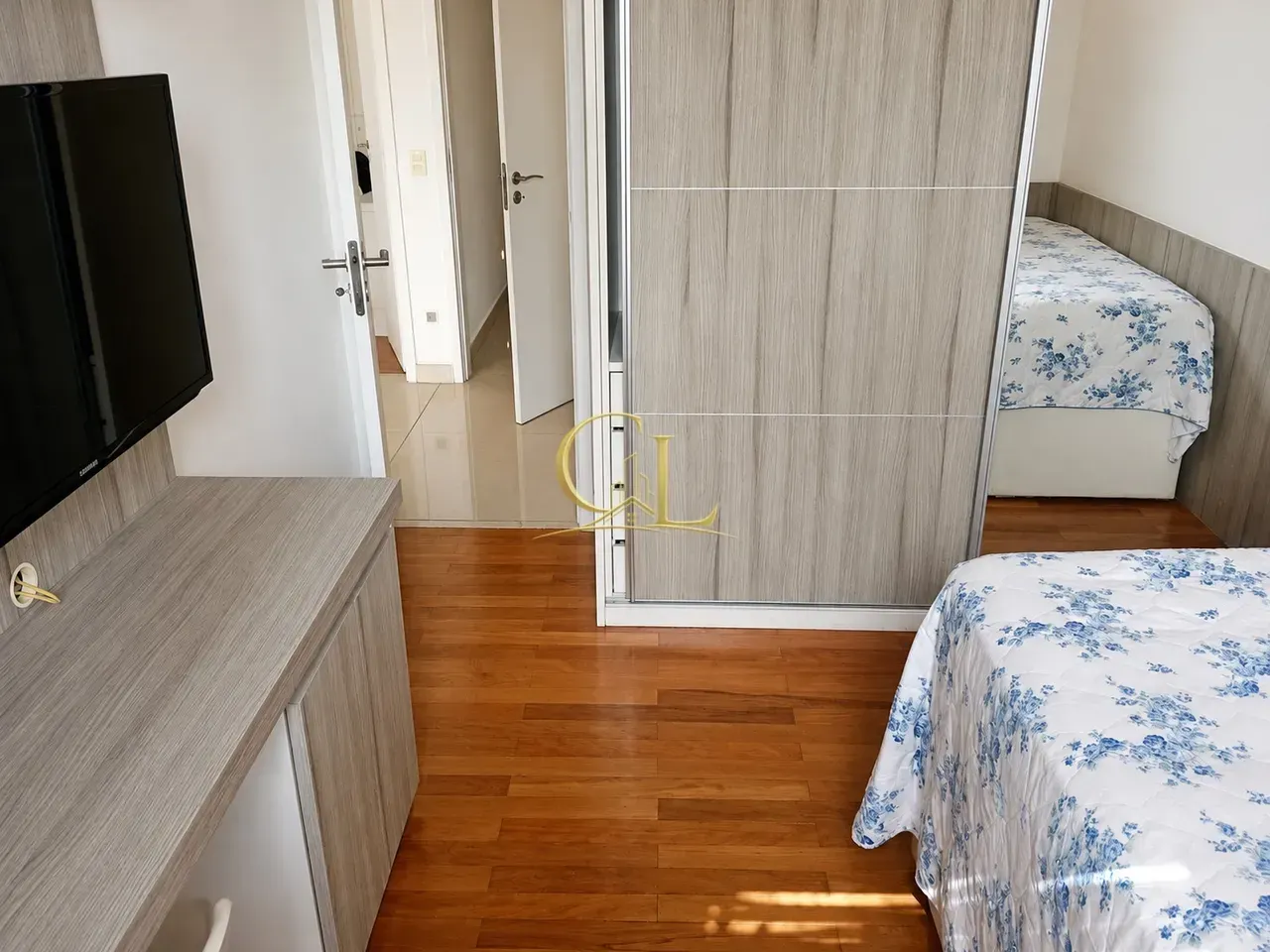 Apartamento mobiliado com 4 quartos e 4 banheiros — photo 15