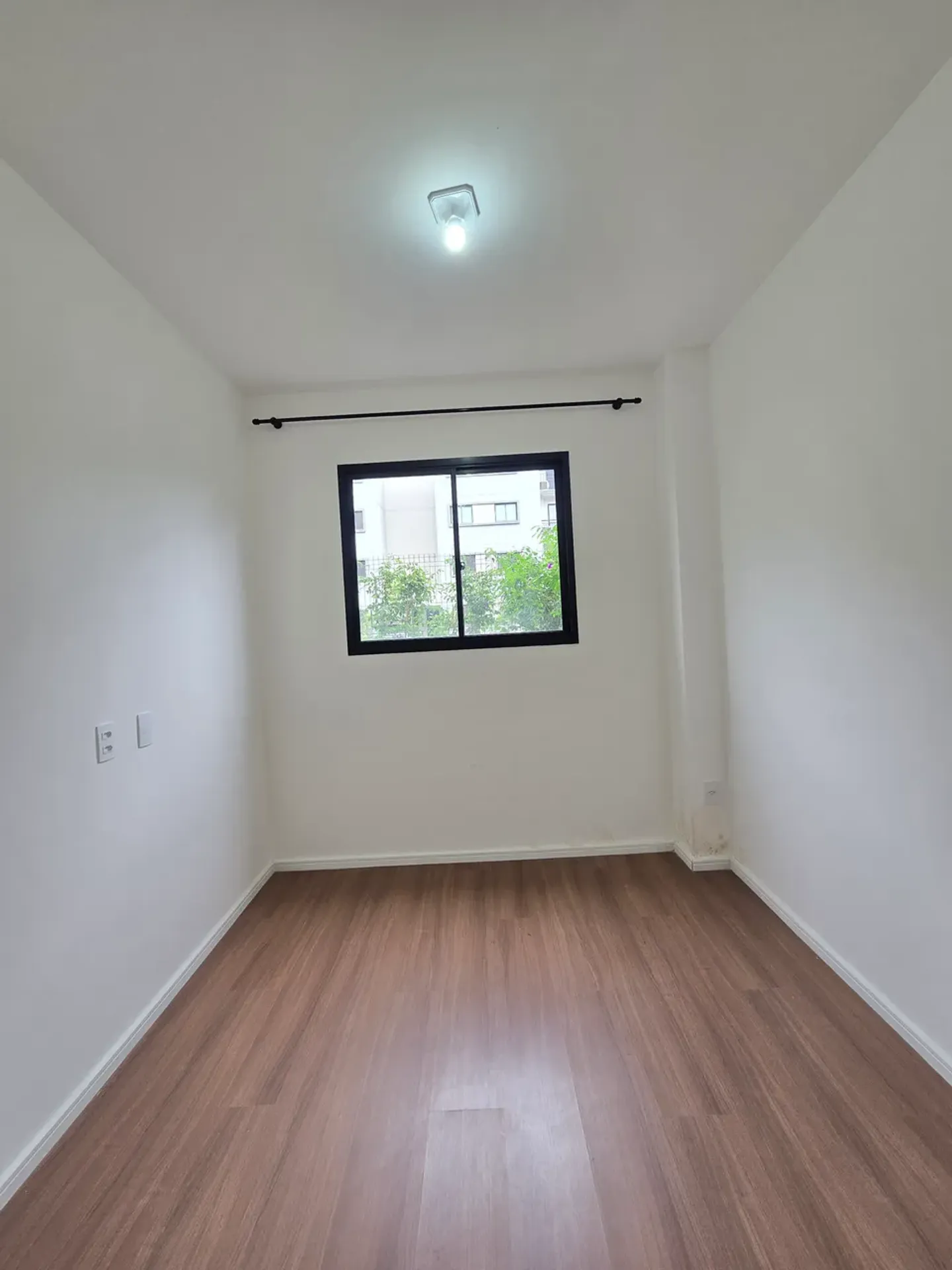 Garden apartment with 2 bedrooms and 1 bathroom — photo 43