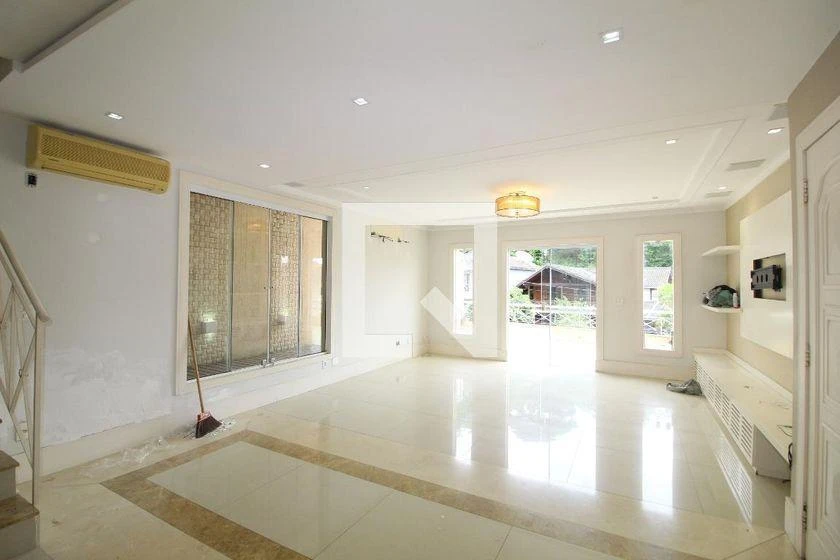 House, 475 m², with floor-to-ceiling windows — photo 5