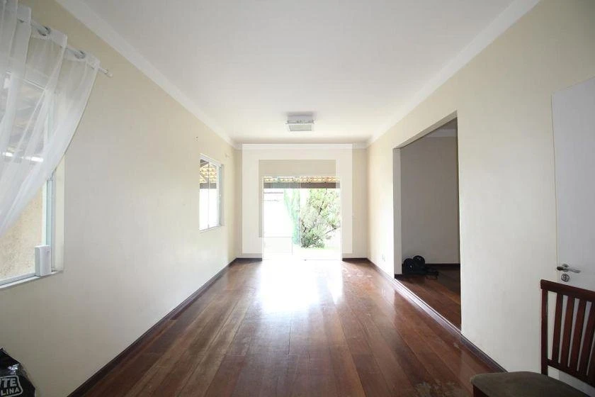 6-bedroom house with 4 en-suite suites and 600 m² — photo 37