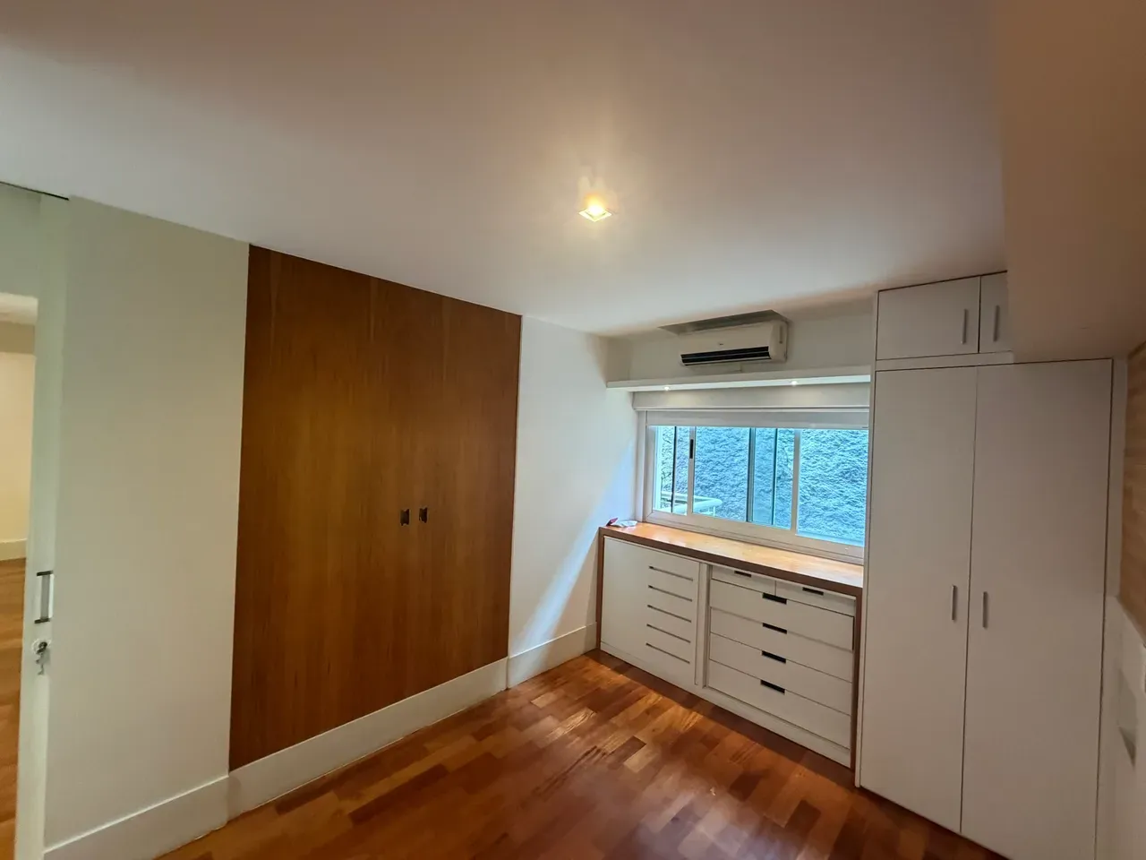 2-bedroom apartment with a water view — photo 12