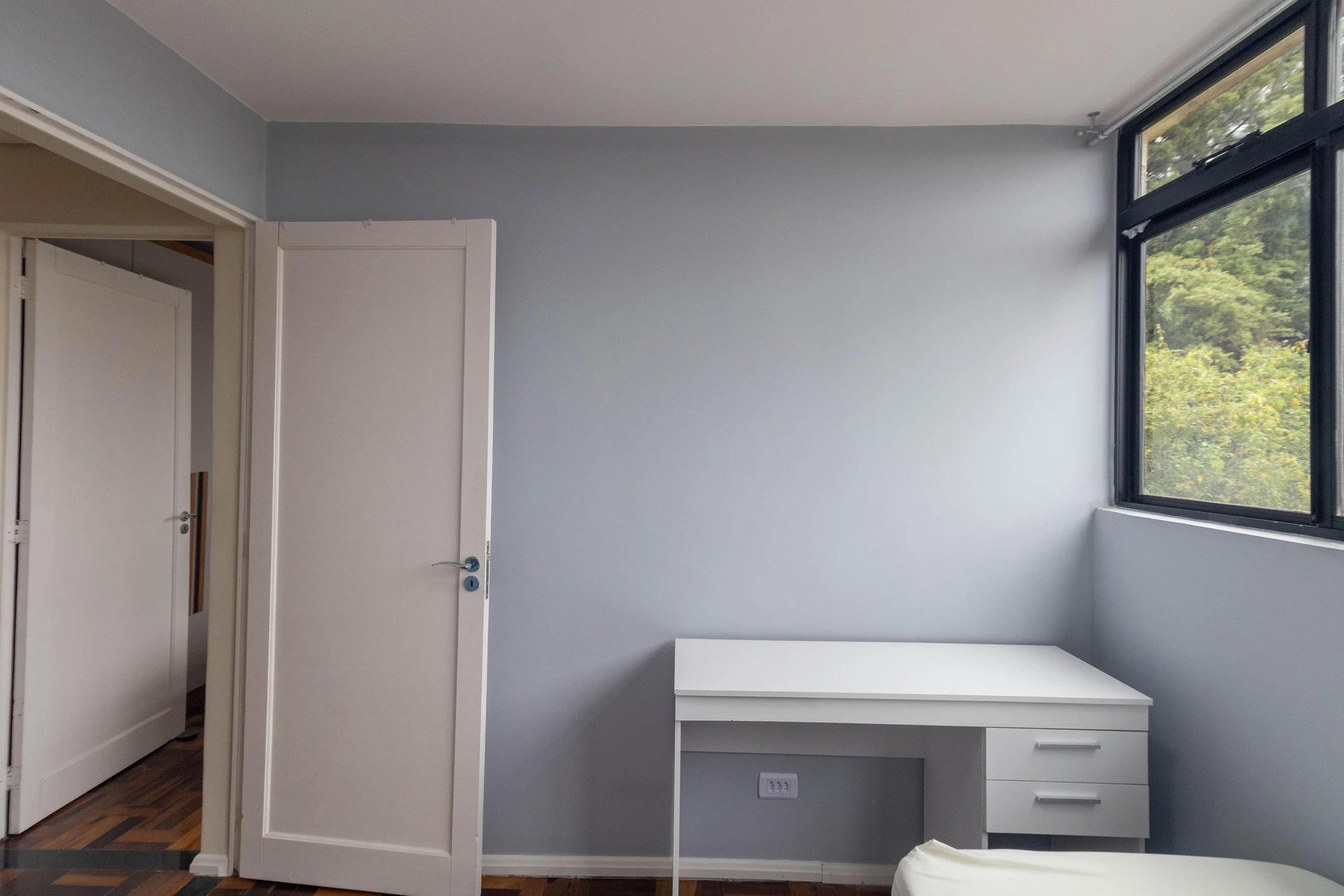 3-bedroom apartment with a washing machine — photo 17